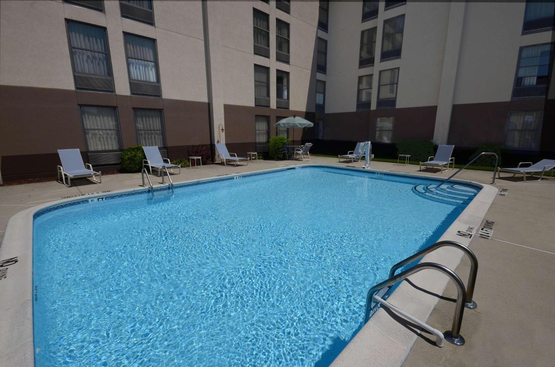 Hampton Inn Fayetteville Fort Bragg photo 3