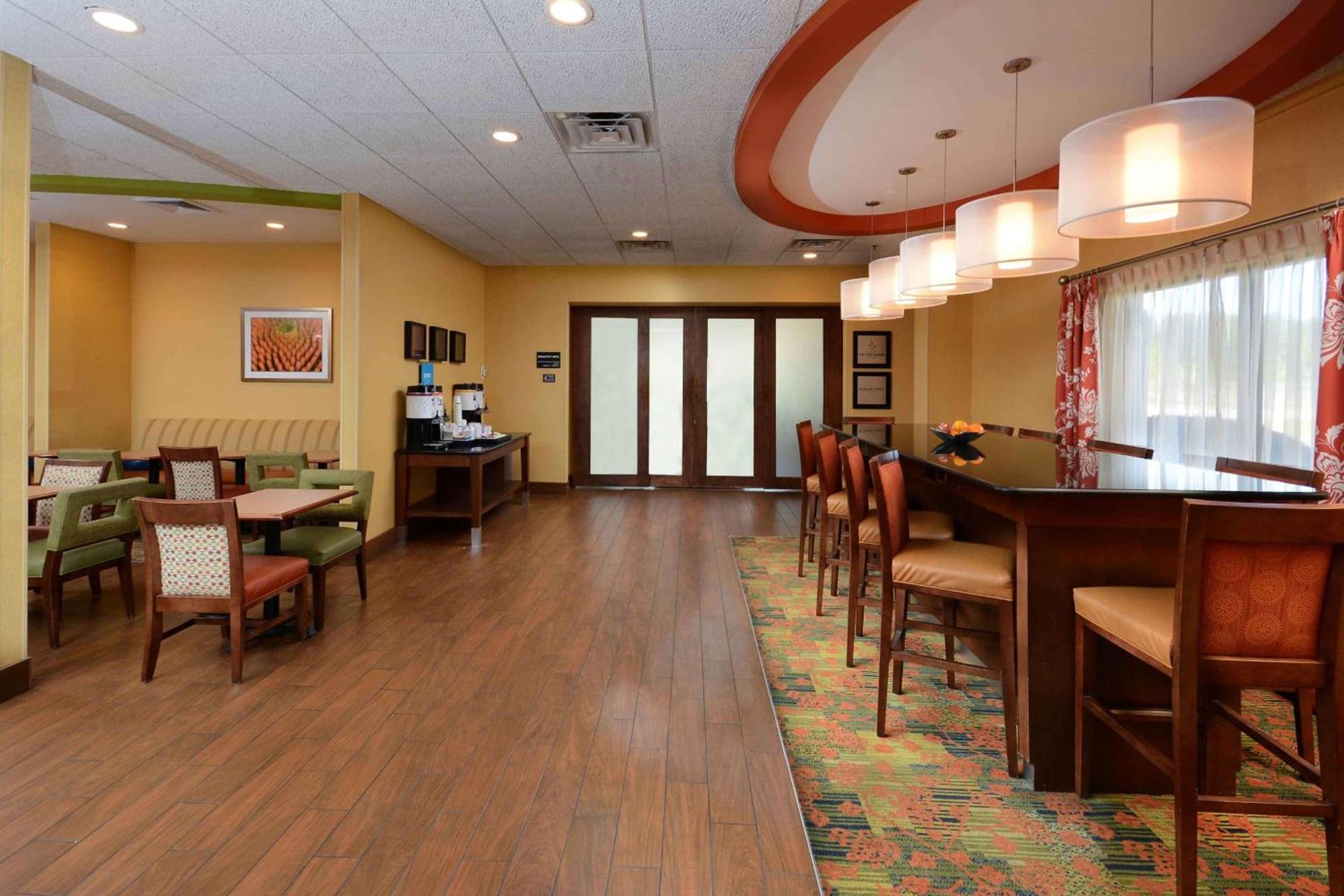 Hampton Inn Fayetteville Fort Bragg photo 19