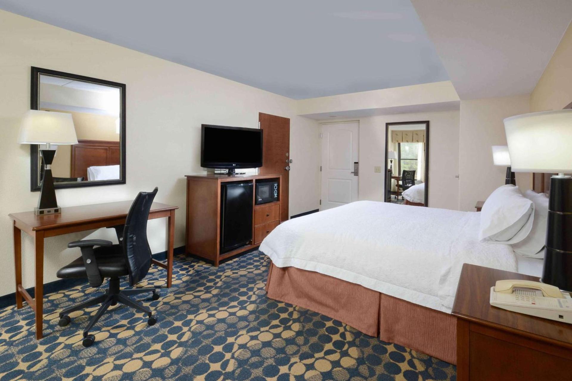 Hampton Inn Fayetteville Fort Bragg photo 25