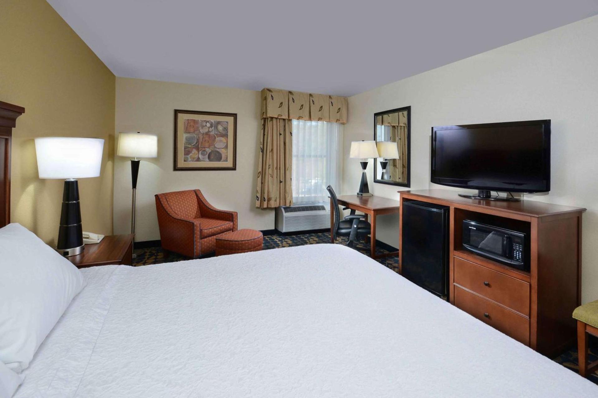 Hampton Inn Fayetteville Fort Bragg photo 27