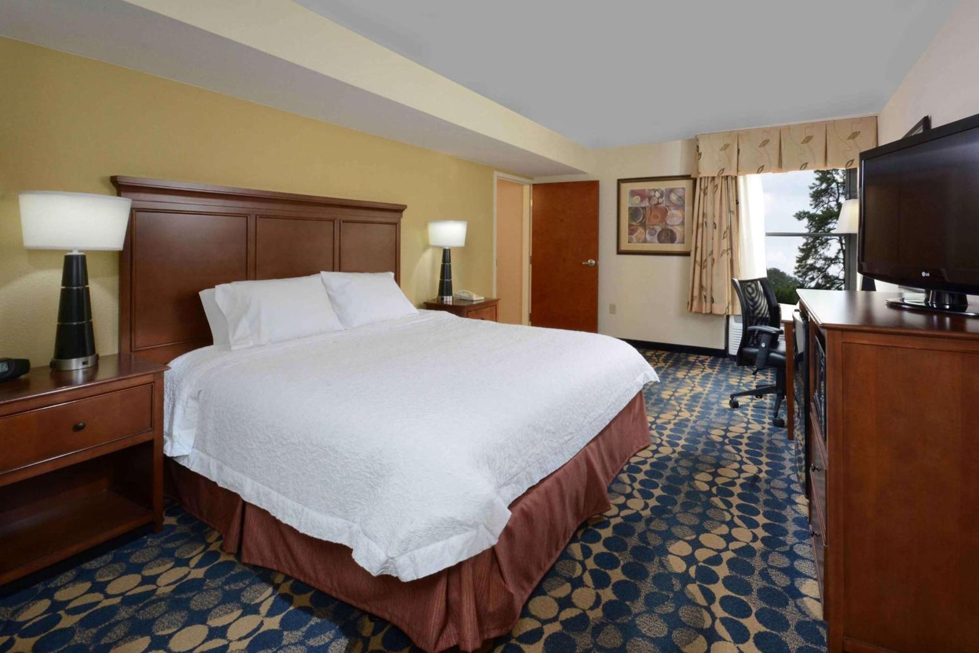 Hampton Inn Fayetteville Fort Bragg photo 29