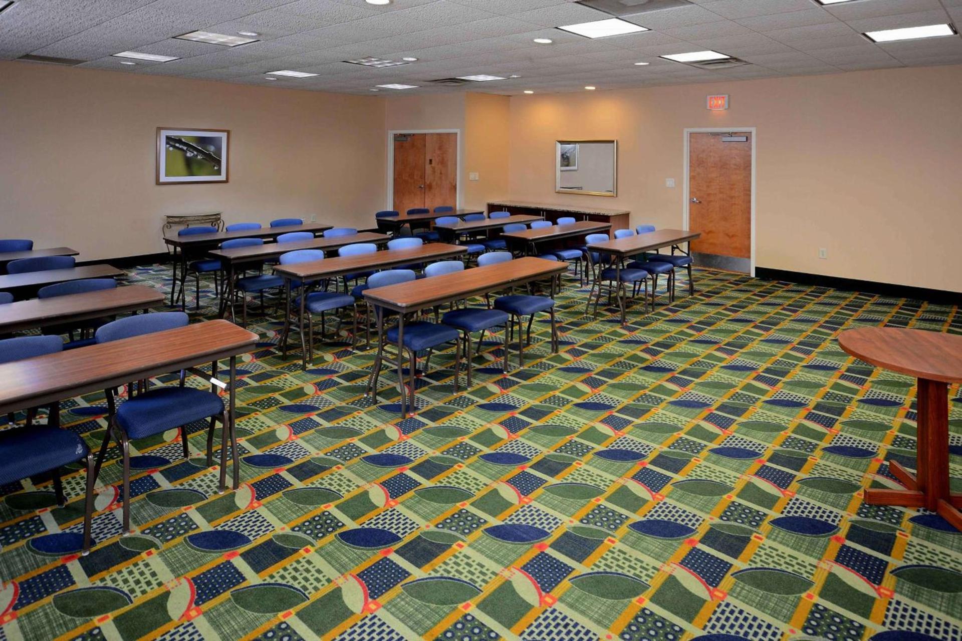 Hampton Inn Fayetteville Fort Bragg photo 43