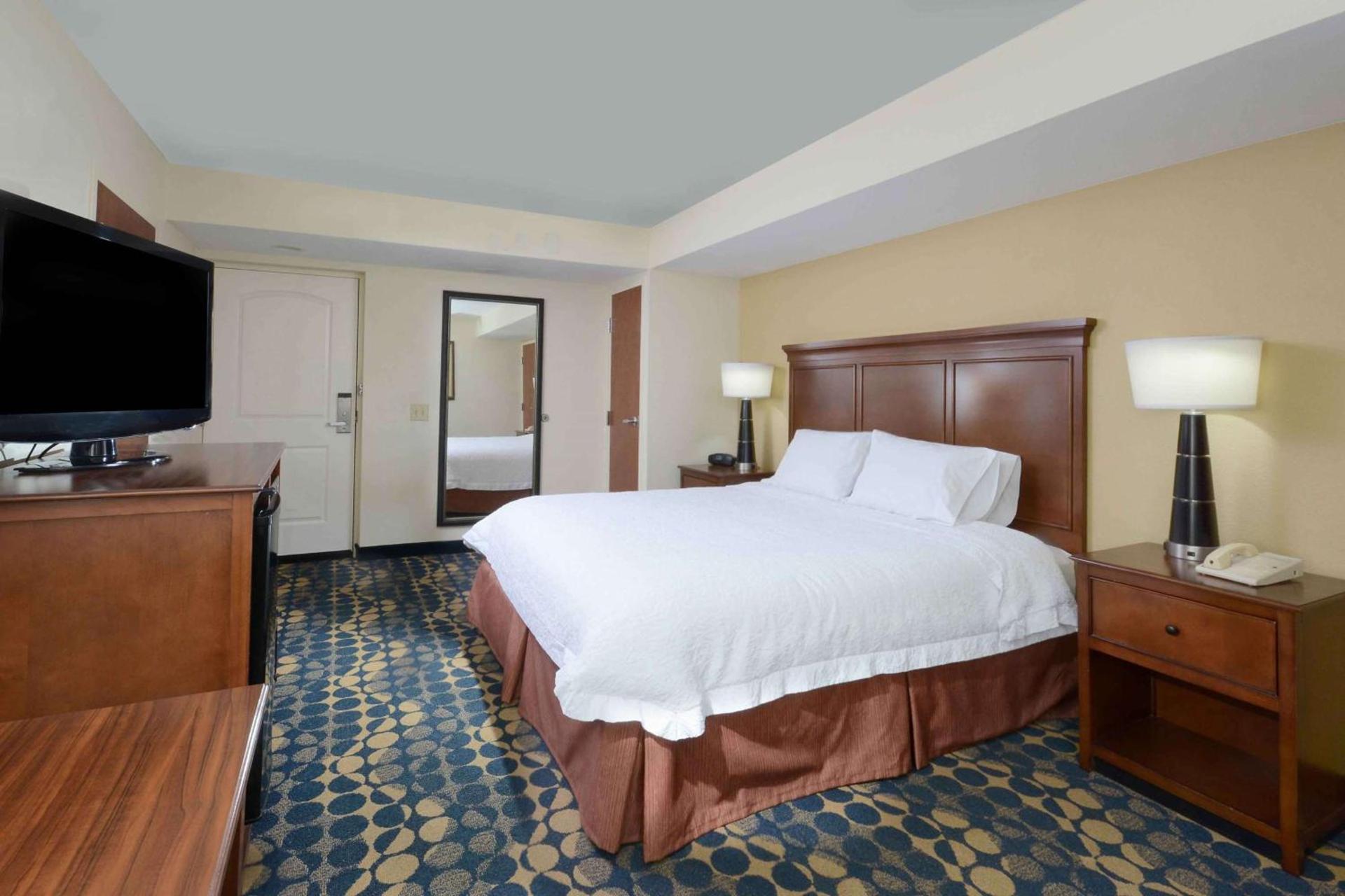 Hampton Inn Fayetteville Fort Bragg photo 38
