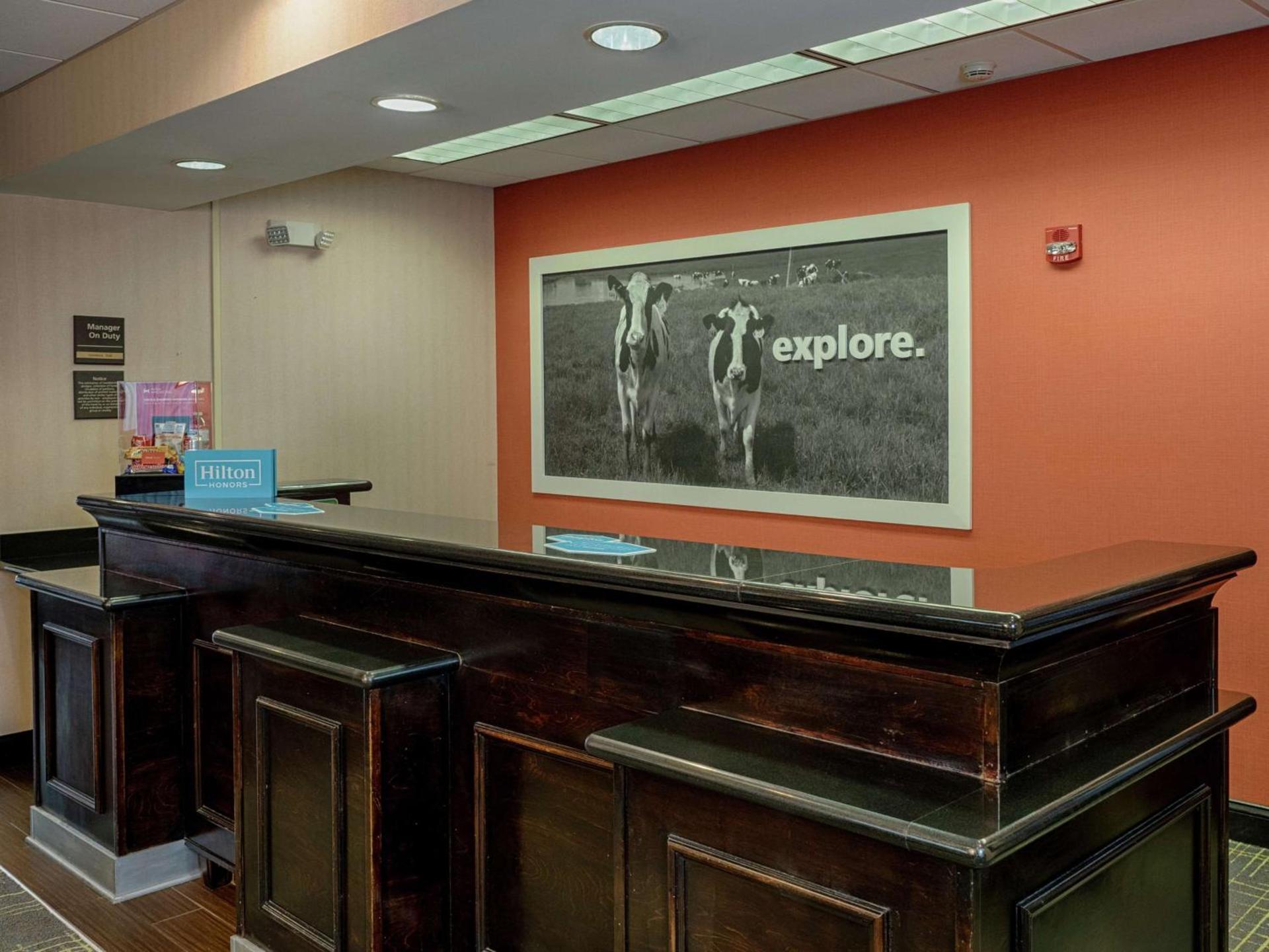 Hampton Inn Spring Lake Fayetteville photo 4