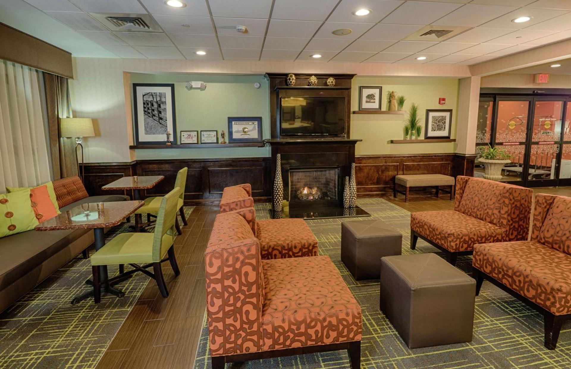 Hampton Inn Spring Lake Fayetteville photo 5