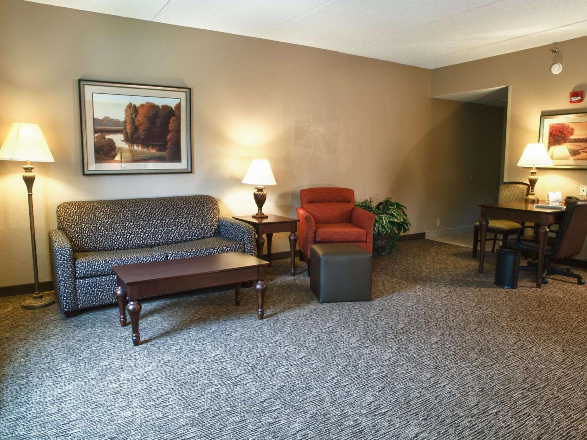 Hampton Inn Spring Lake Fayetteville photo 41