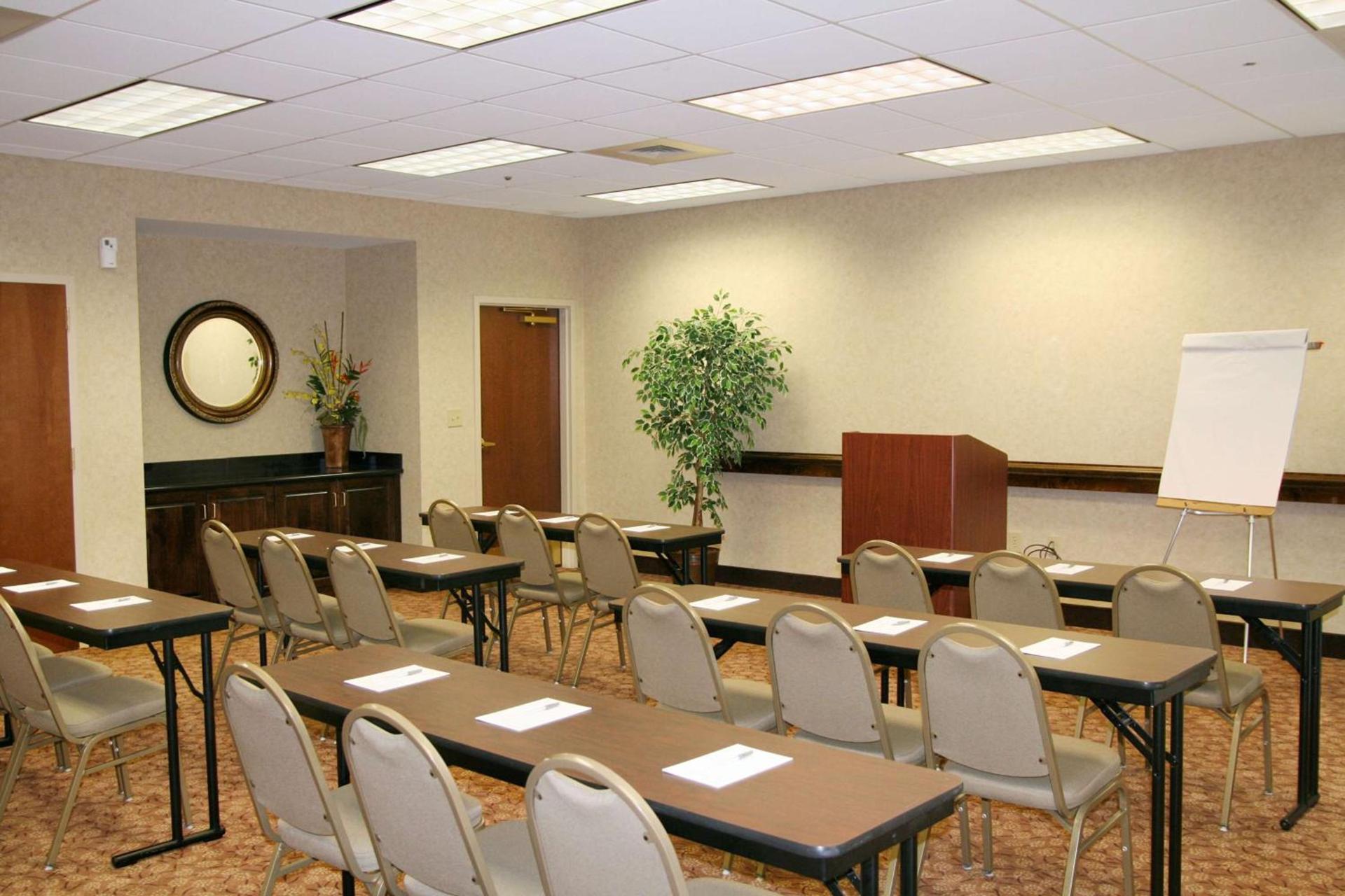 Hampton Inn Spring Lake Fayetteville photo 75