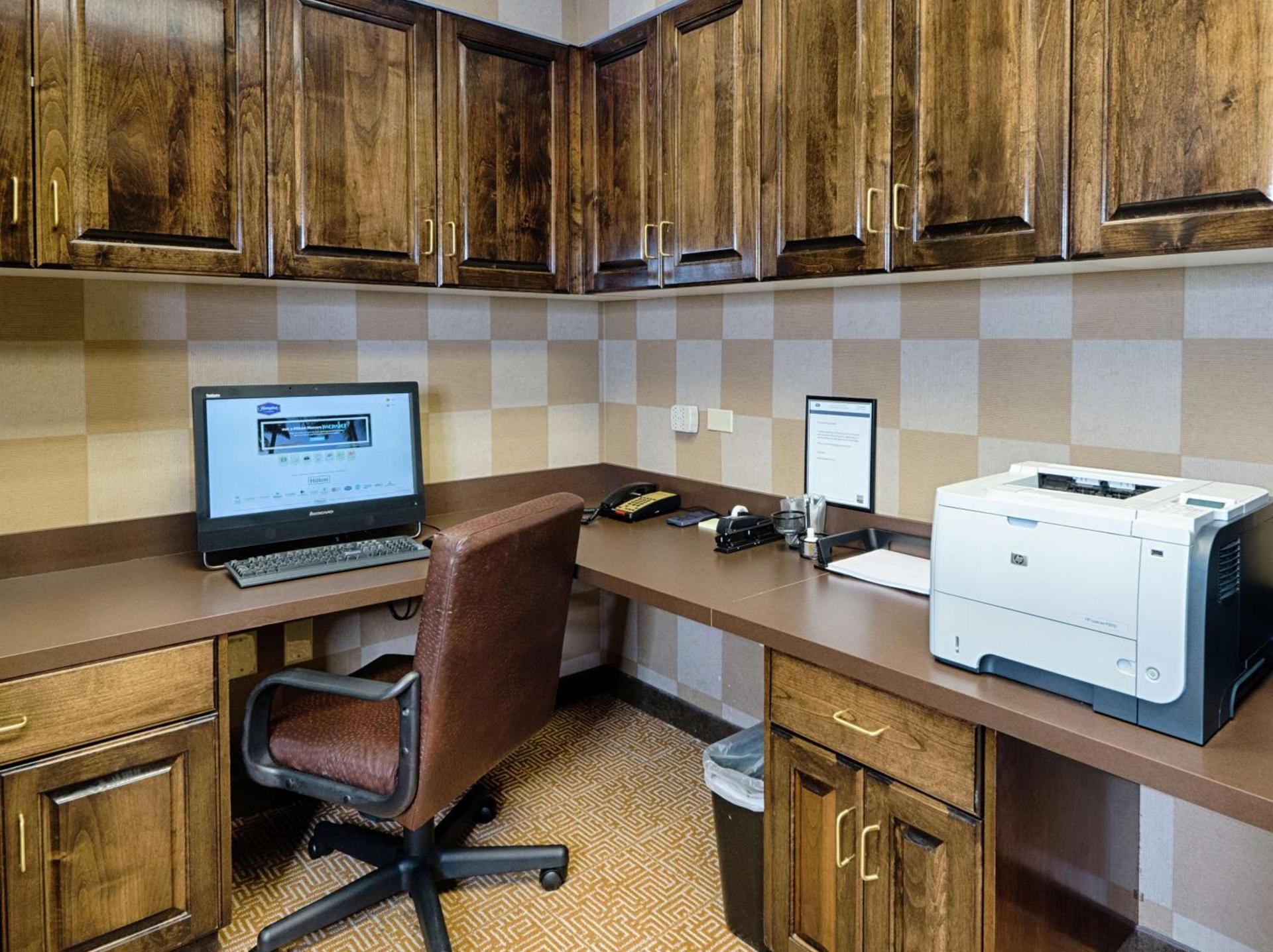 Hampton Inn Spring Lake Fayetteville photo 80