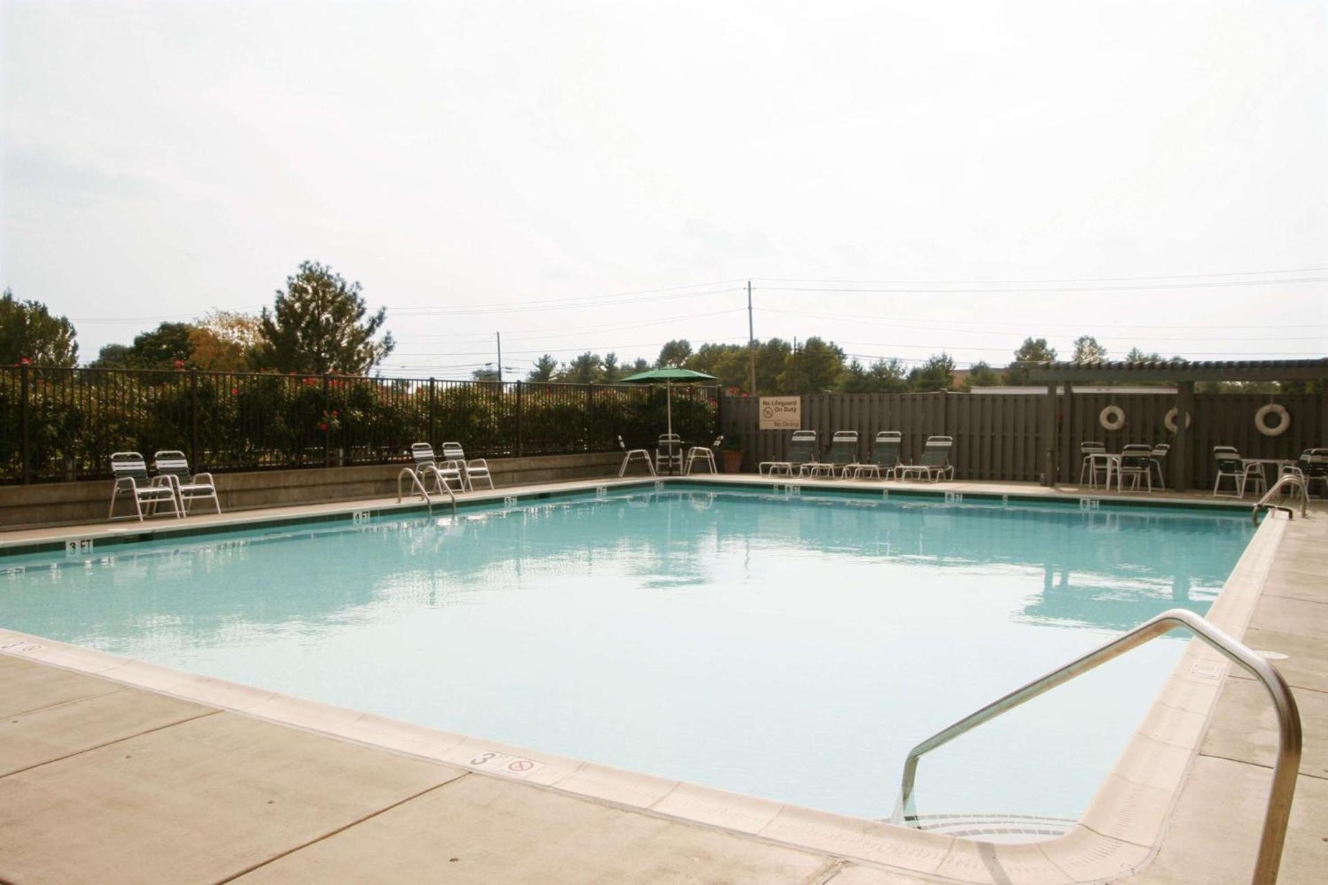 Hampton Inn Frederick photo 4