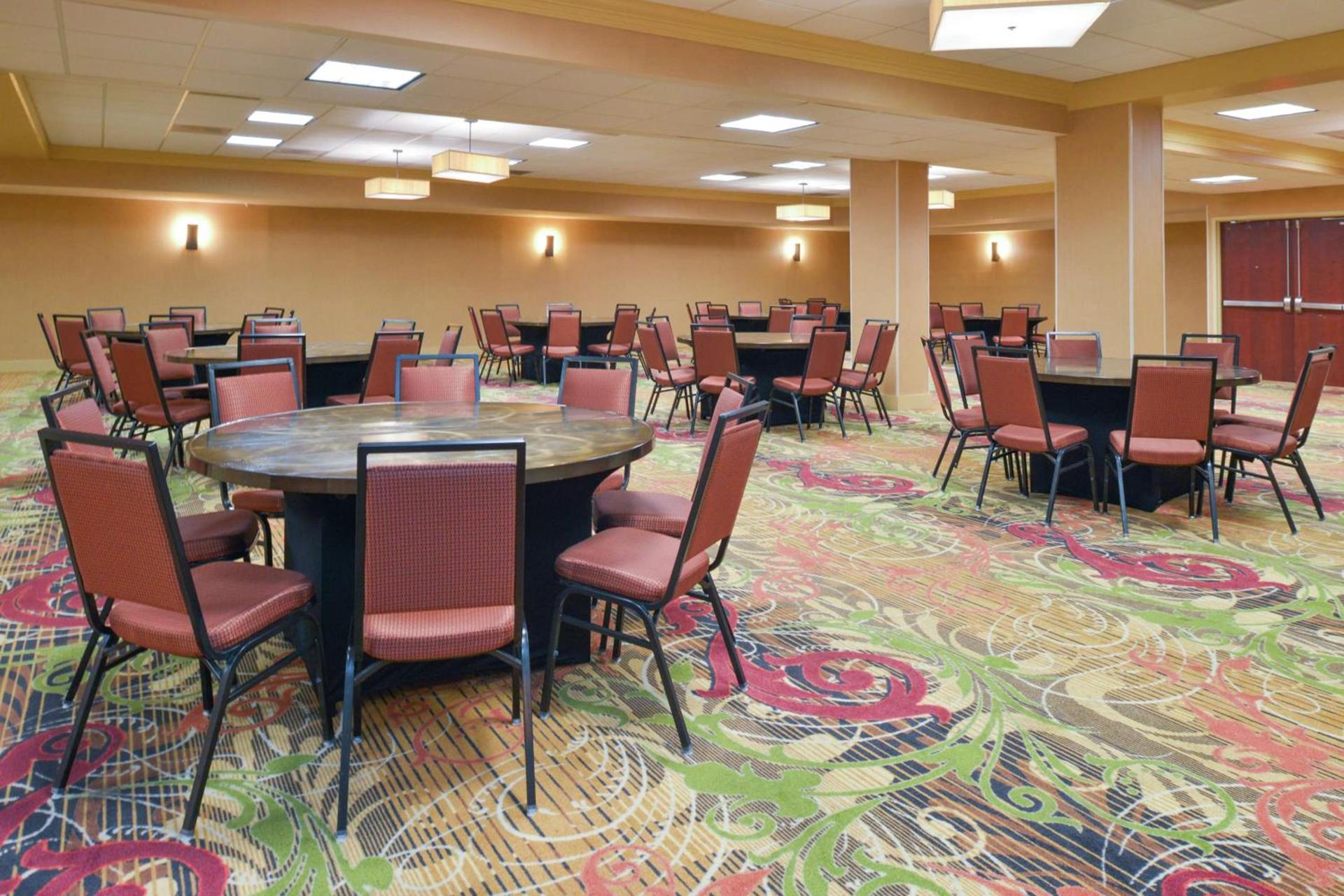 Hampton Inn Frederick photo 40