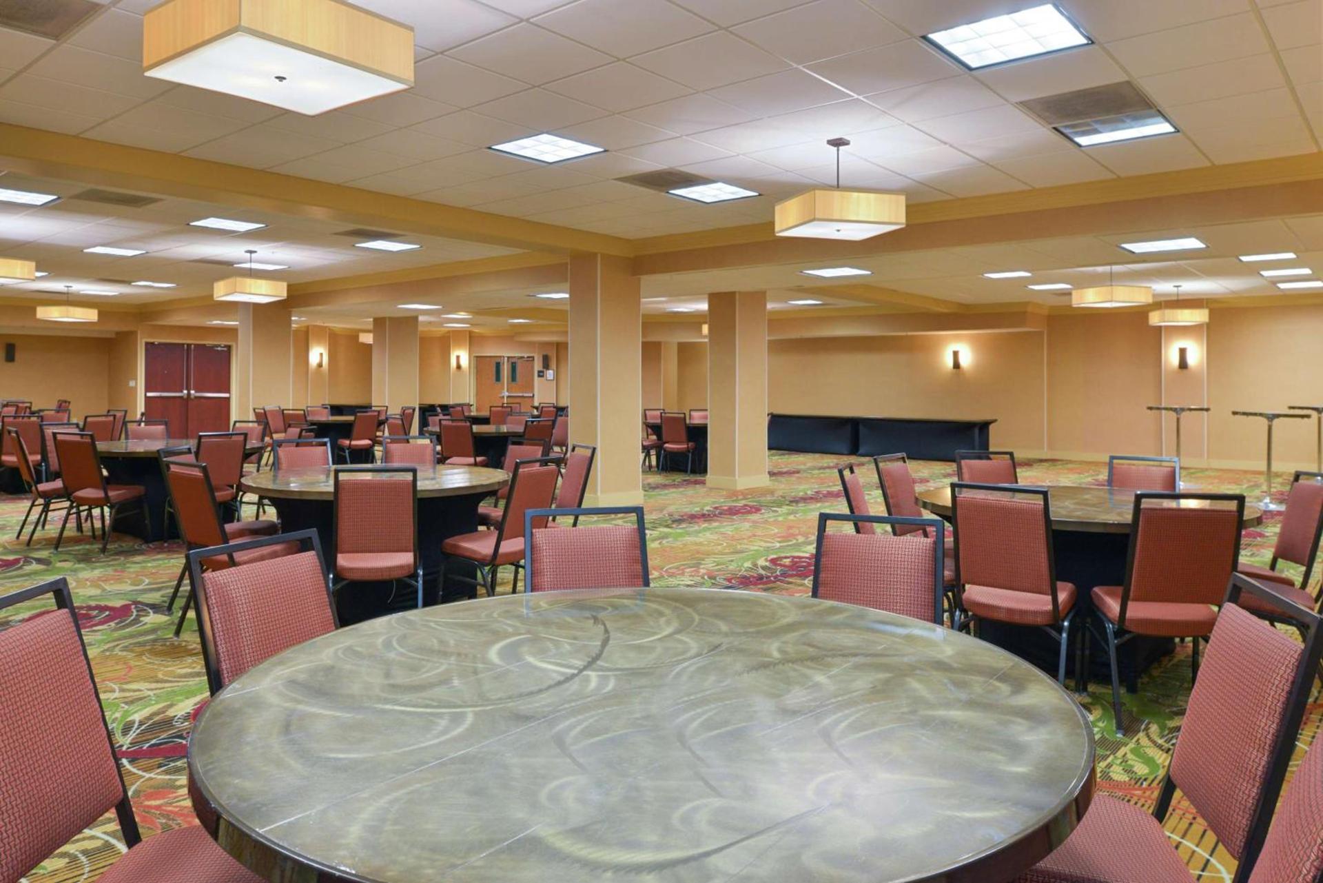 Hampton Inn Frederick photo 41