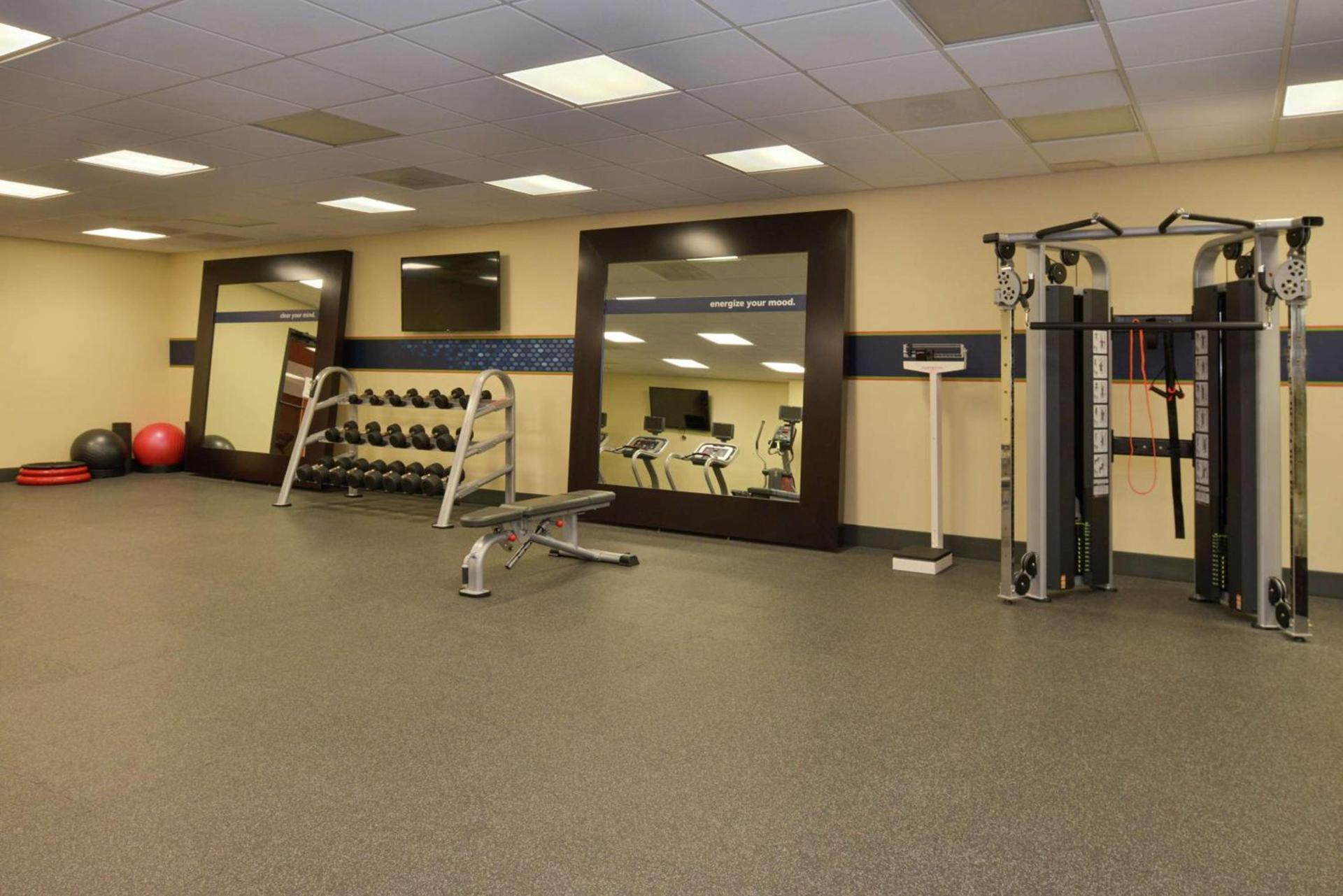 Hampton Inn Frederick photo 22