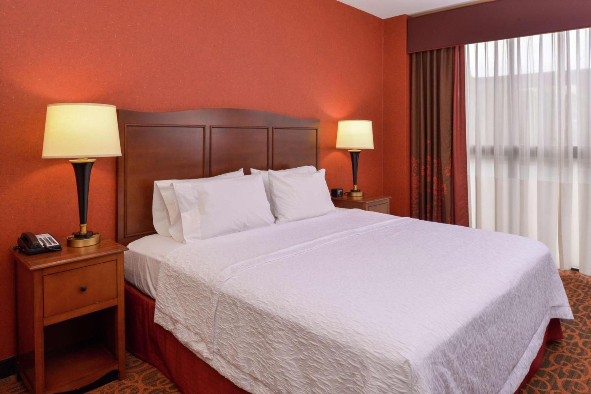 Hampton Inn Frederick photo 26