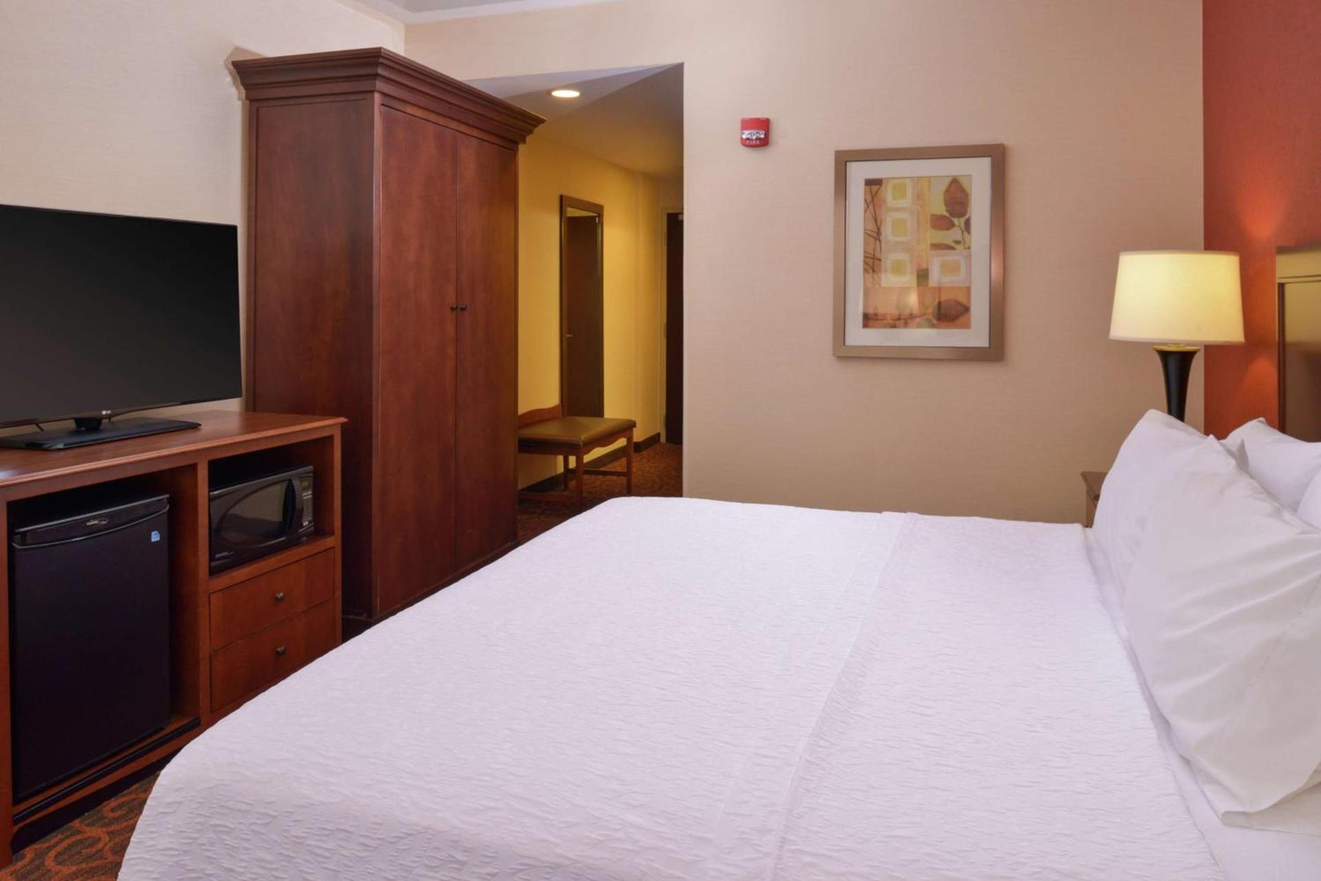 Hampton Inn Frederick photo 37