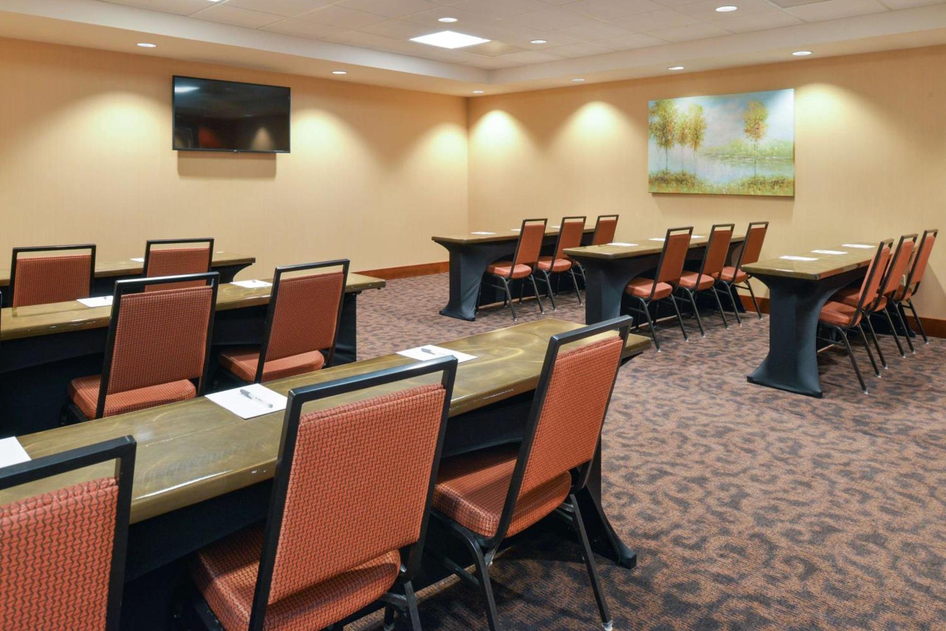 Hampton Inn Frederick photo 45