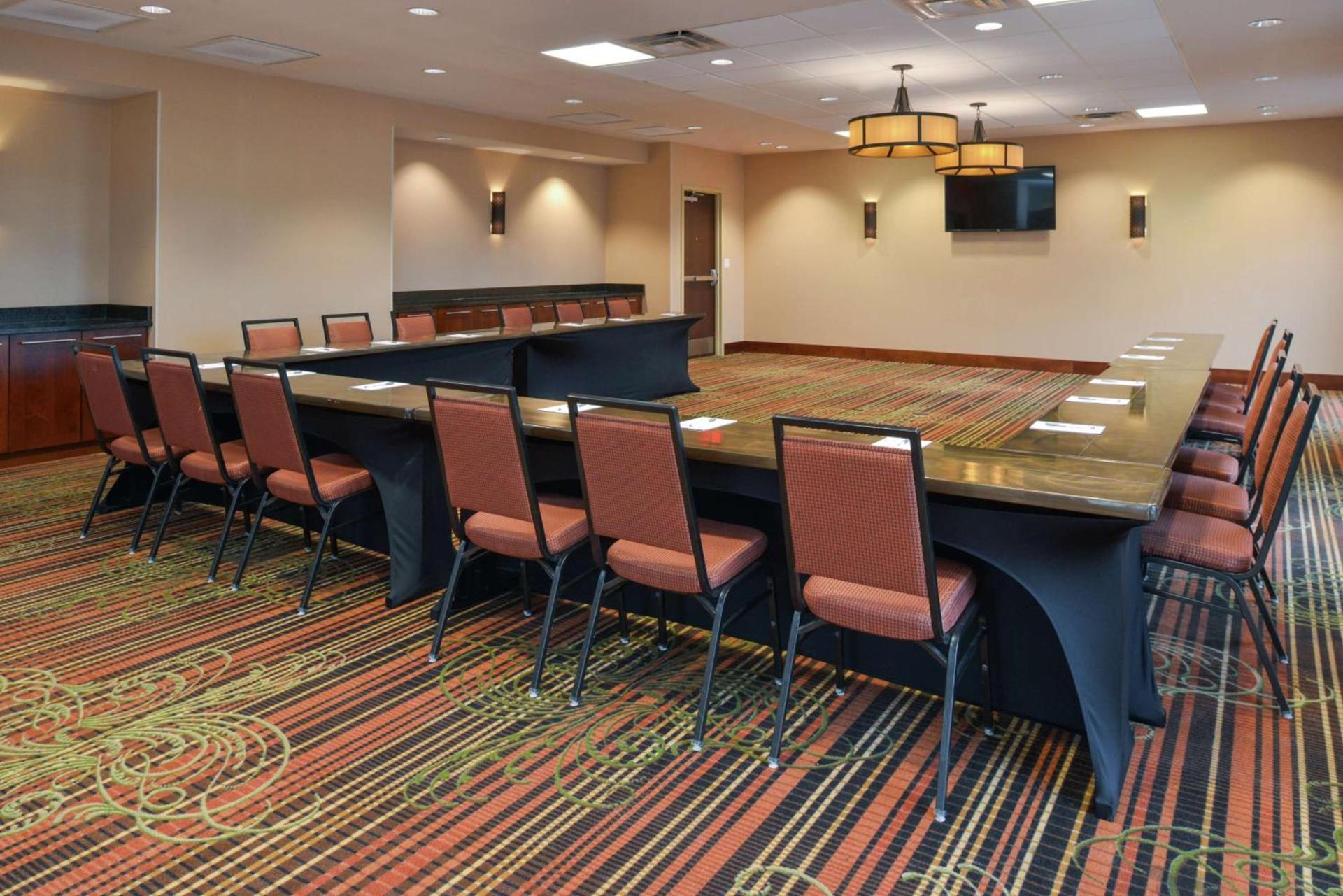 Hampton Inn Frederick photo 48