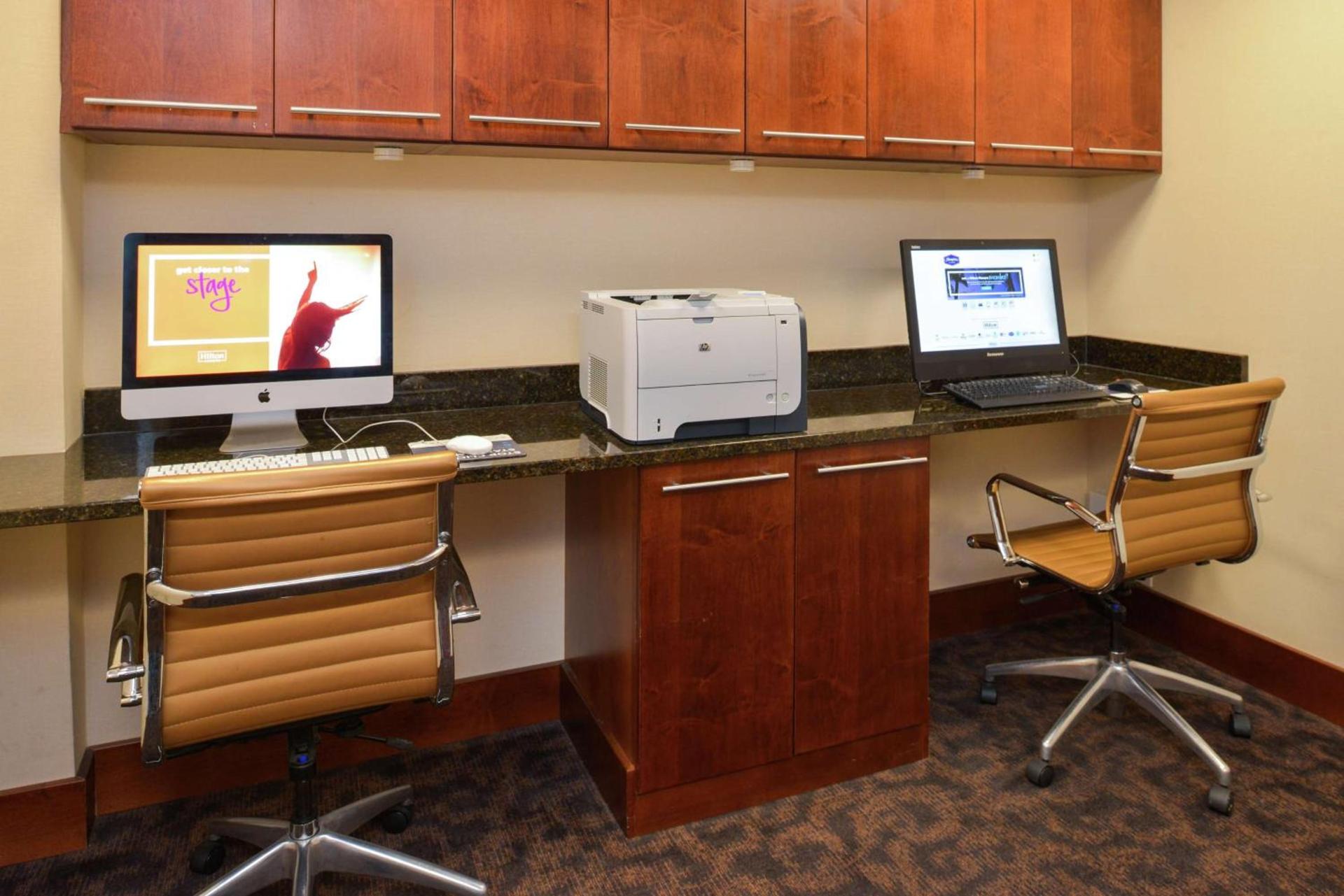 Hampton Inn Frederick photo 54