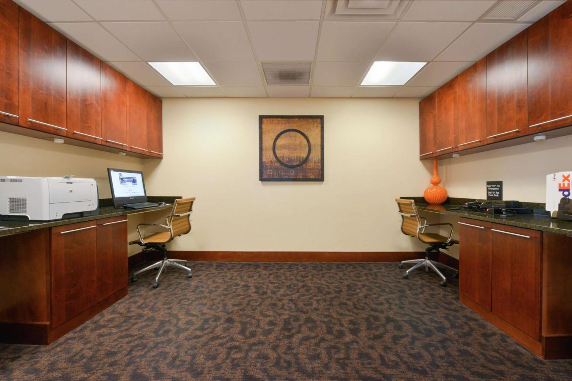 Hampton Inn Frederick photo 55