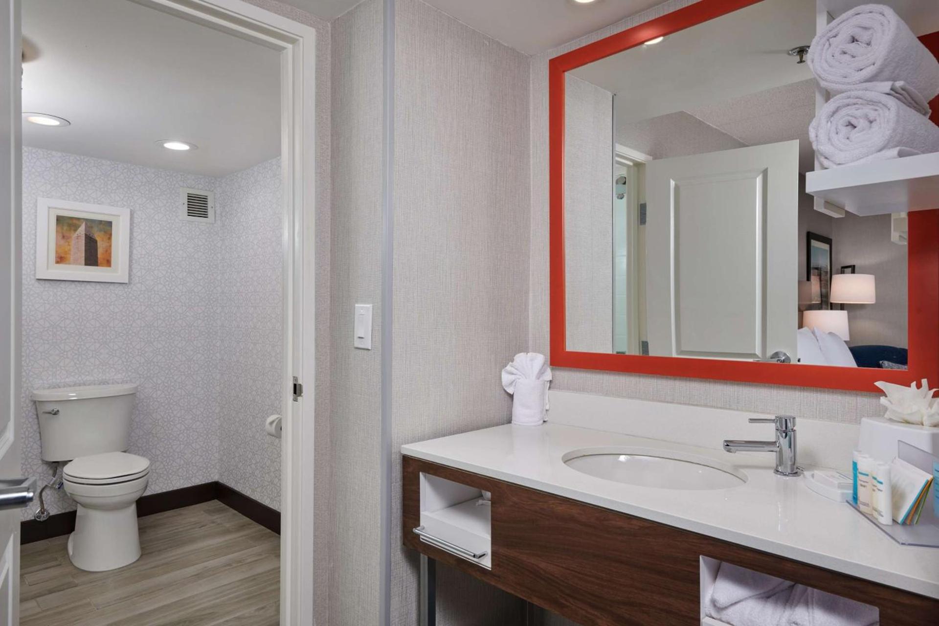 Hampton Inn Fairfax City photo 11