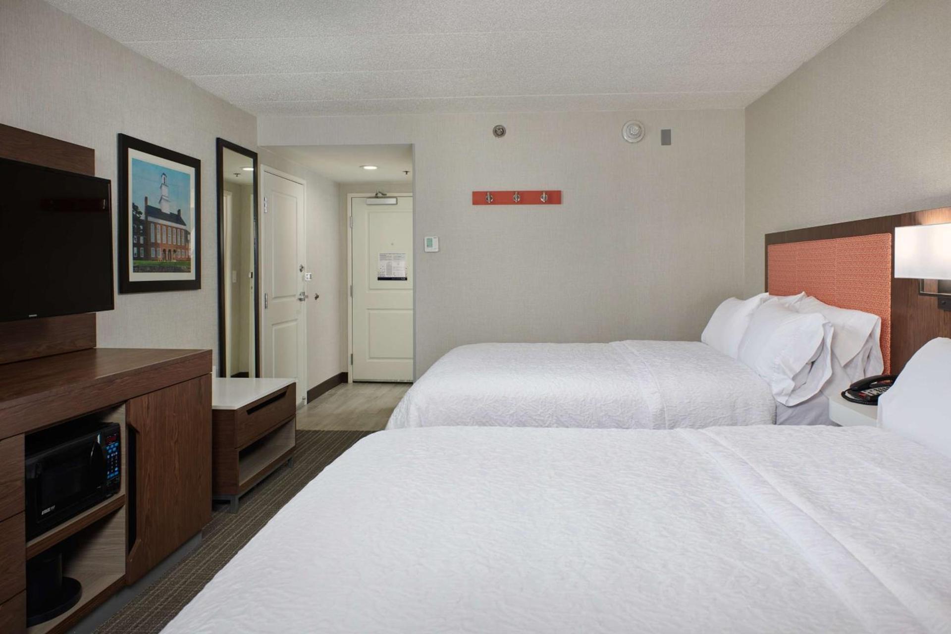 Hampton Inn Fairfax City photo 15