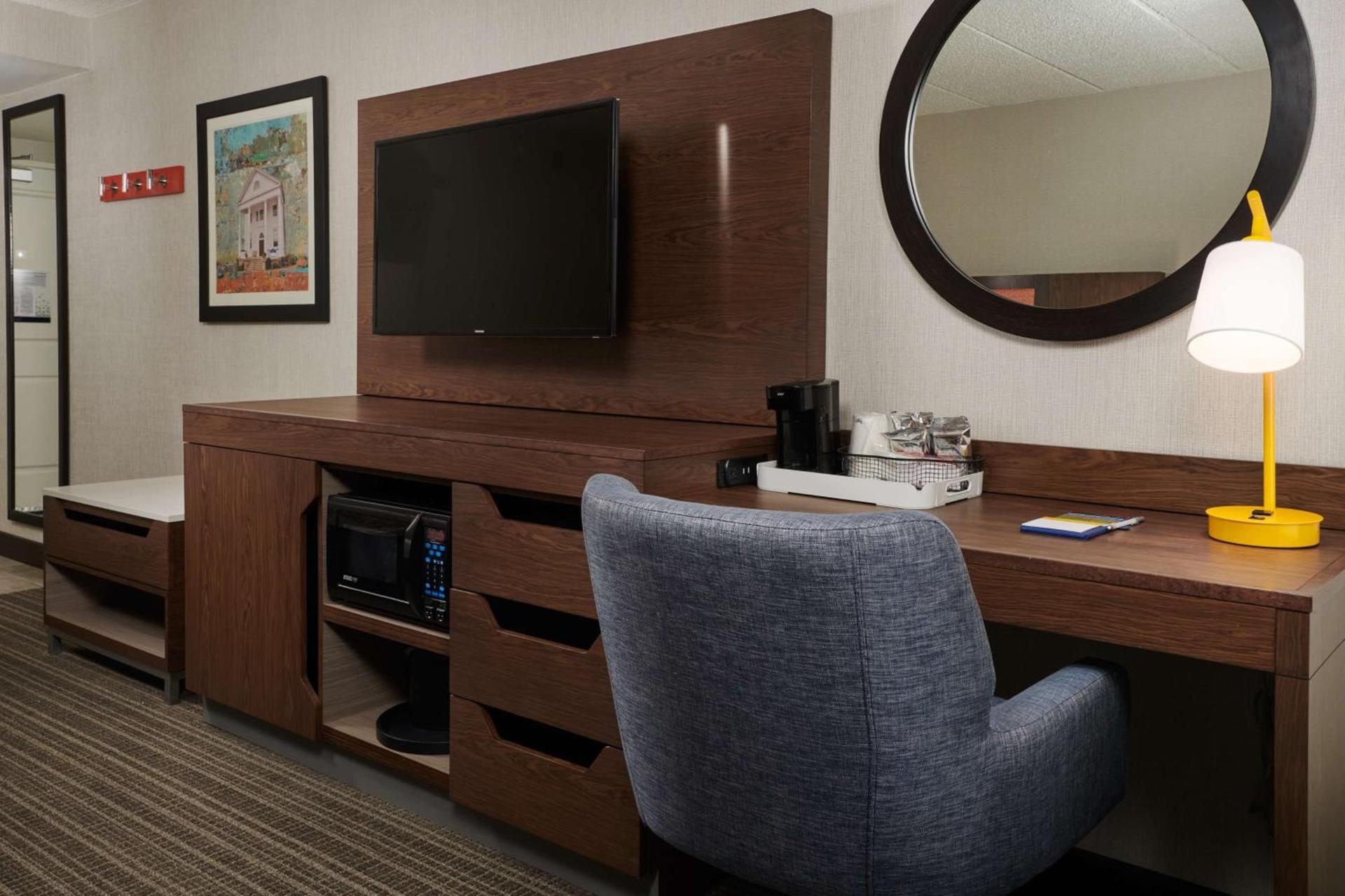 Hampton Inn Fairfax City photo 27