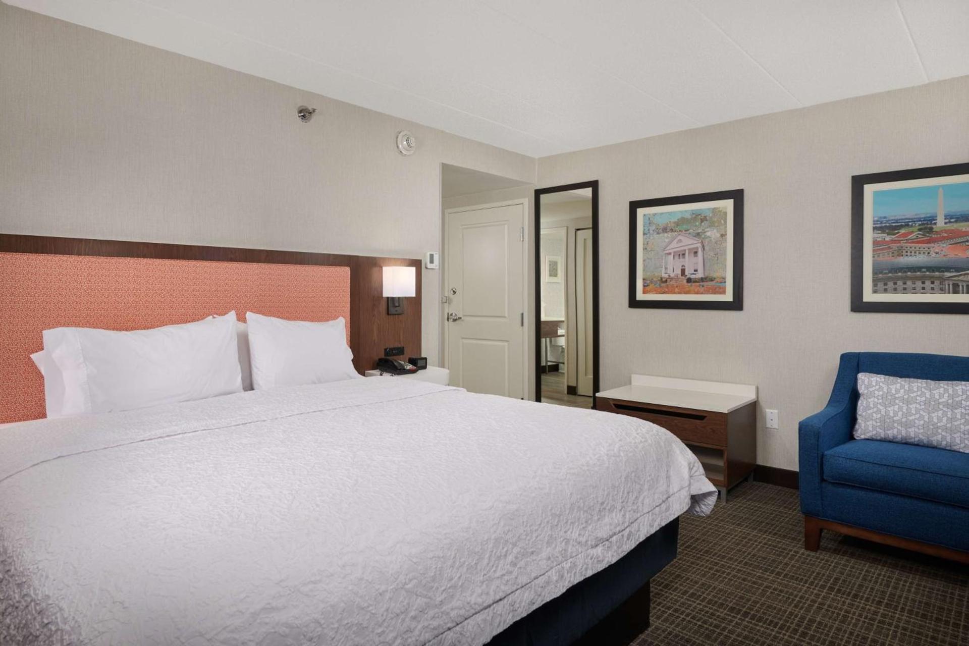 Hampton Inn Fairfax City photo 30