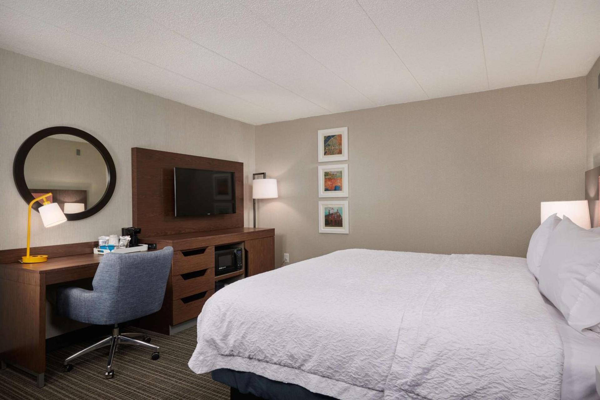 Hampton Inn Fairfax City photo 32