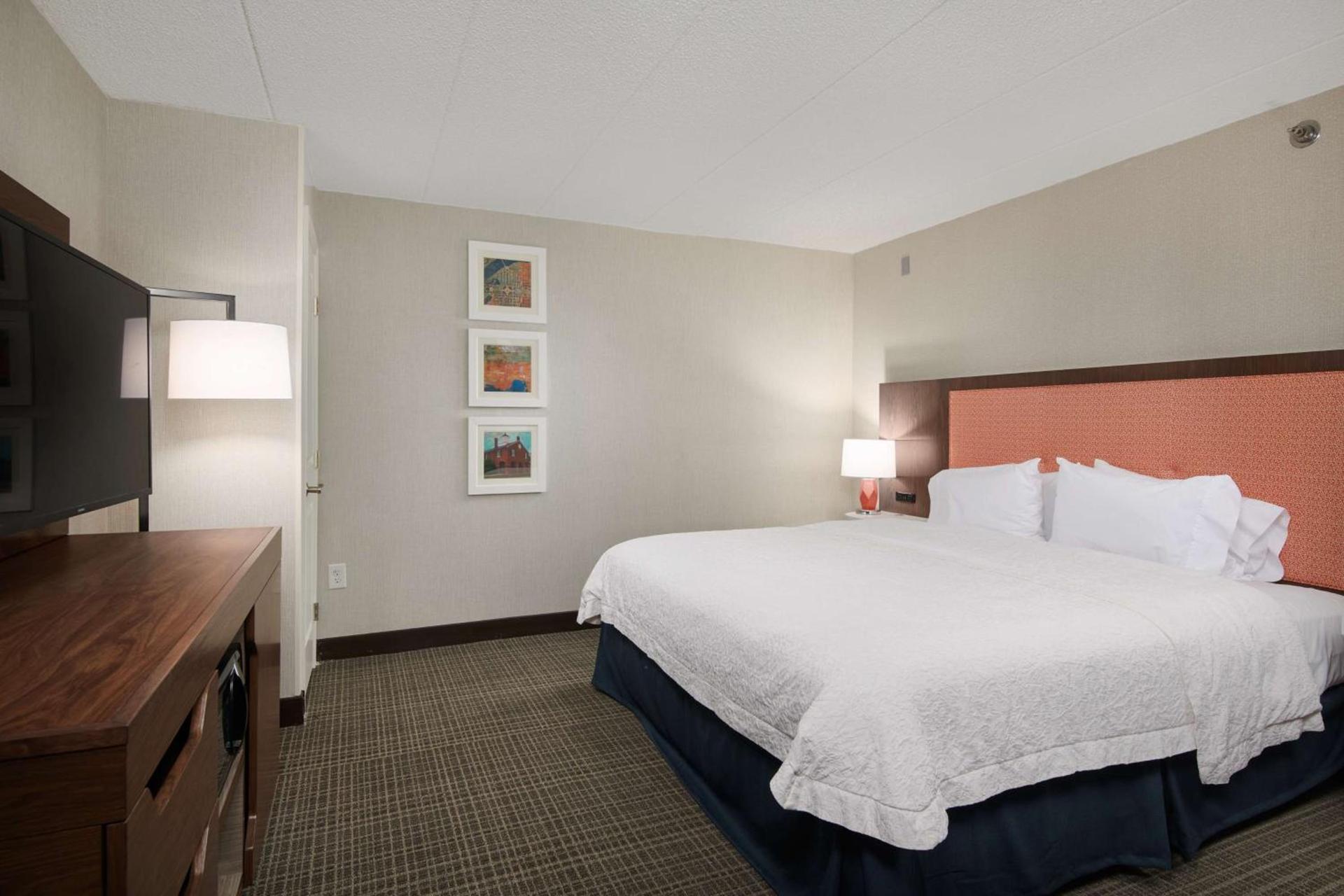 Hampton Inn Fairfax City photo 34