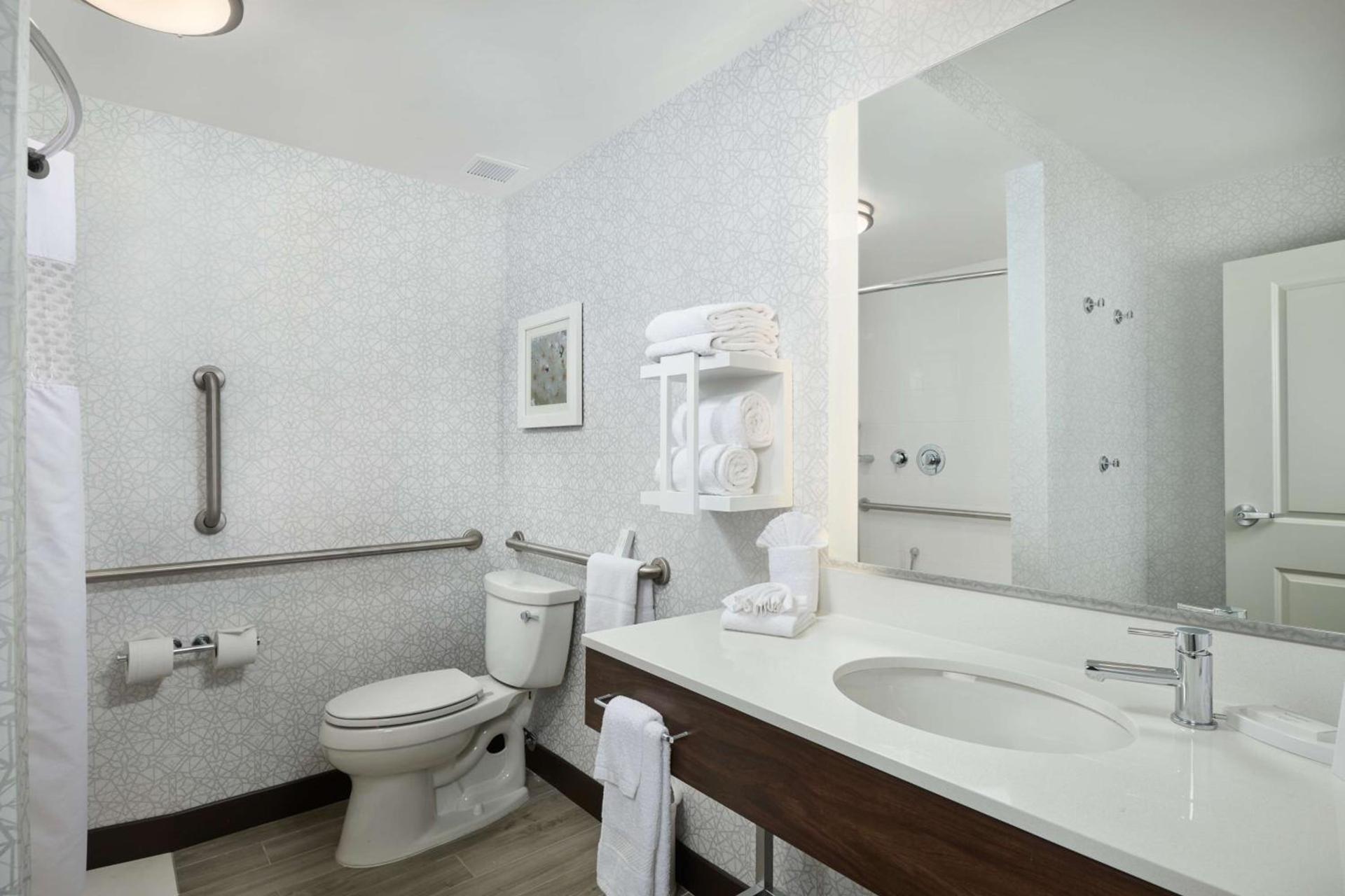 Hampton Inn Fairfax City photo 38
