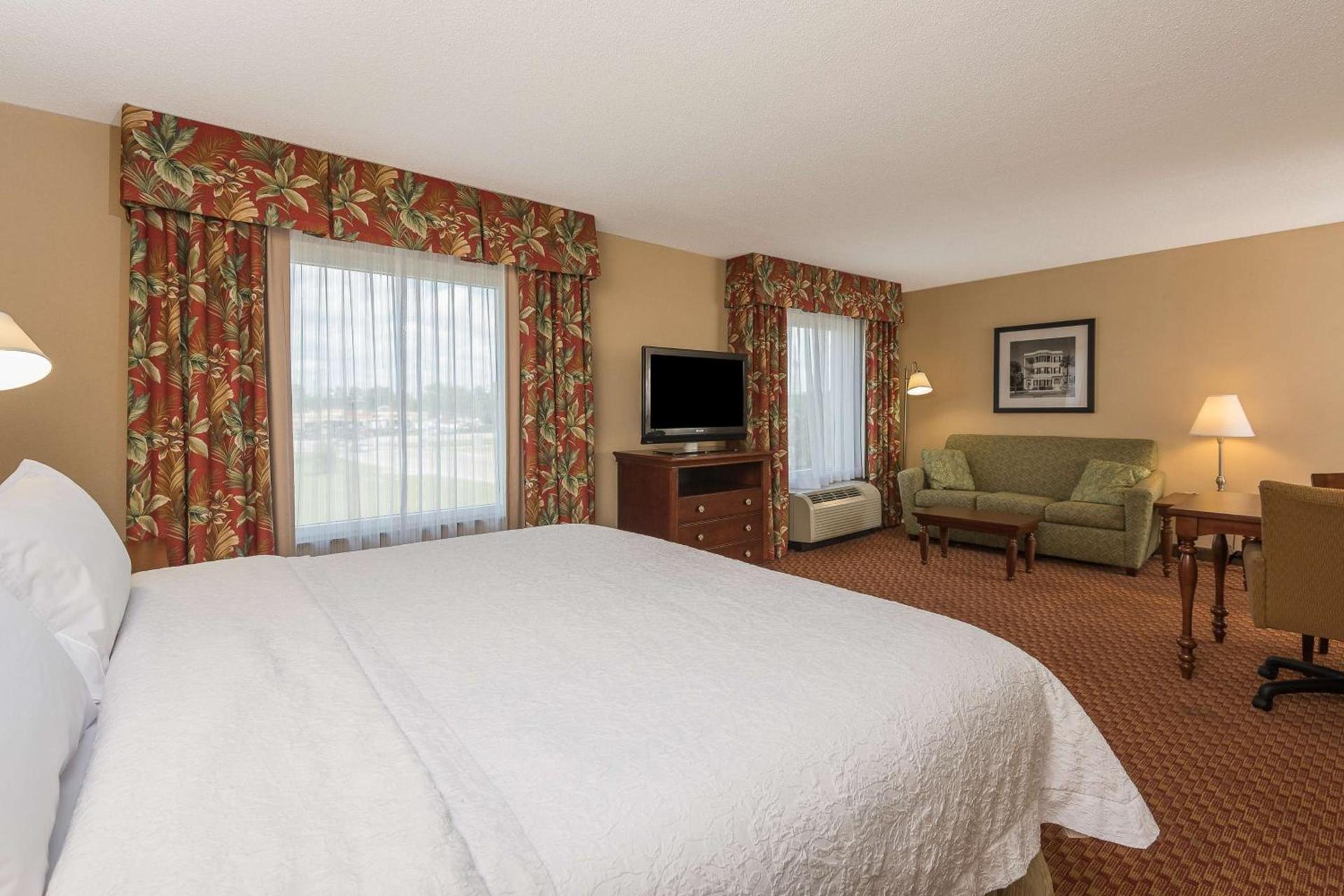 Hampton Inn & Suites Florence-North-I-95 photo 26