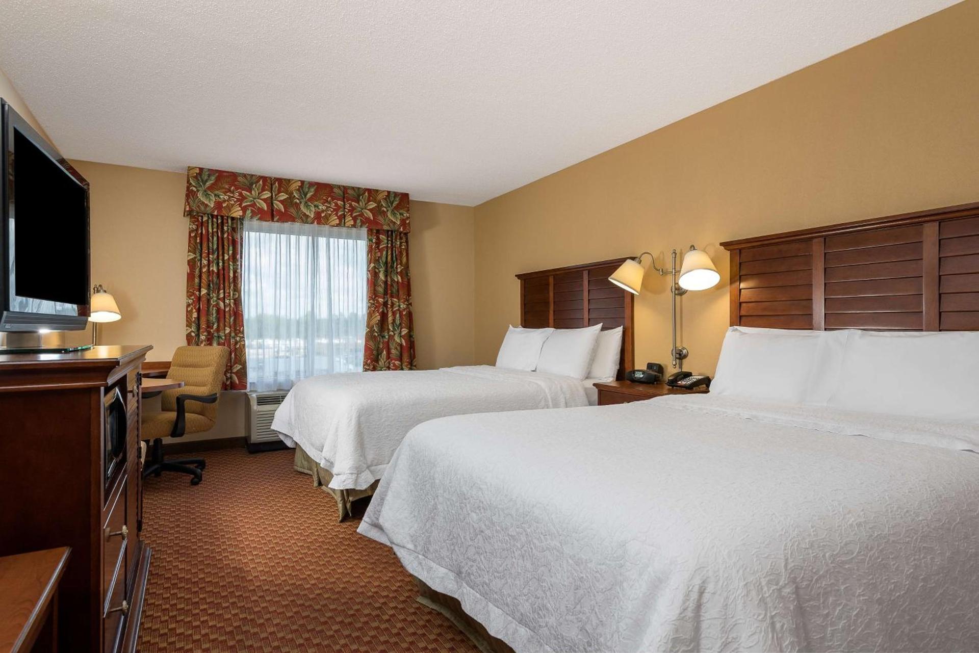 Hampton Inn & Suites Florence-North-I-95 photo 28