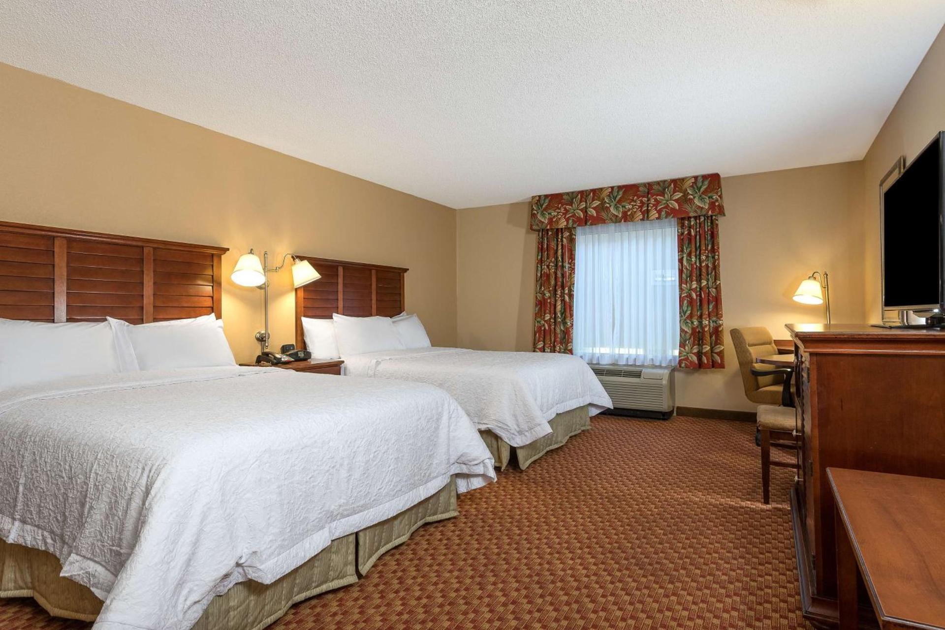 Hampton Inn & Suites Florence-North-I-95 photo 29