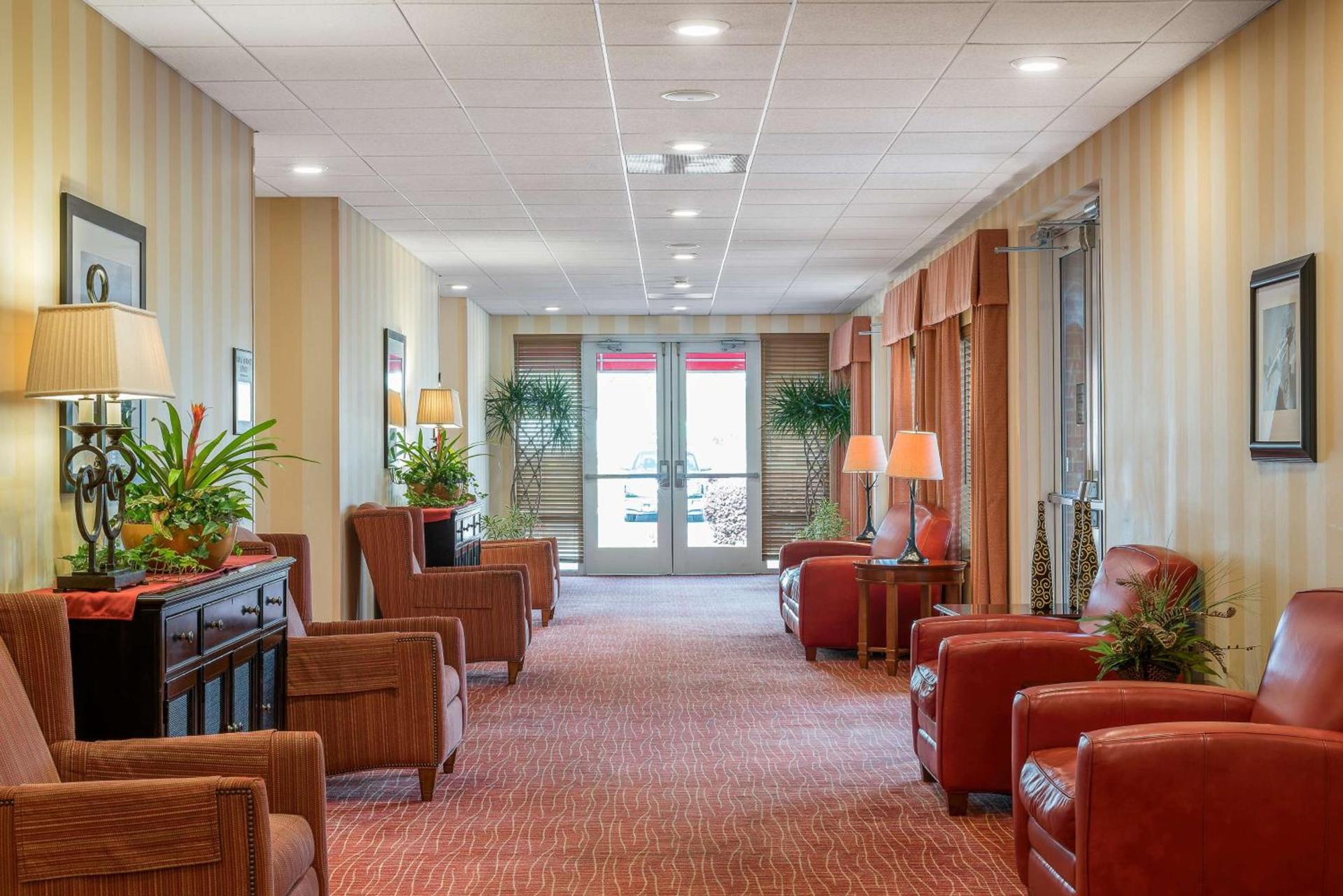Hampton Inn & Suites Florence-North-I-95 photo 36