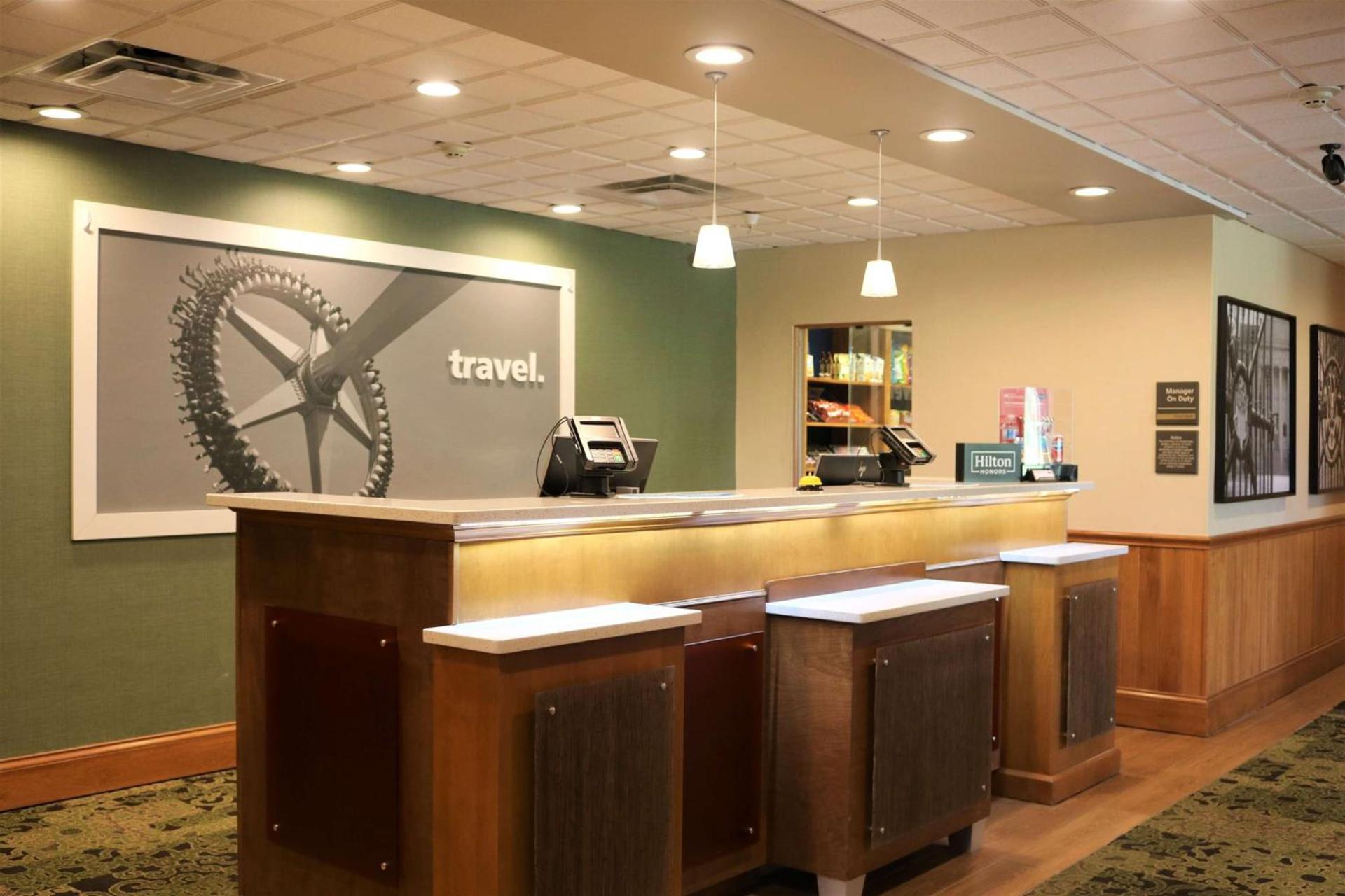 Hampton Inn & Suites Fremont photo 3