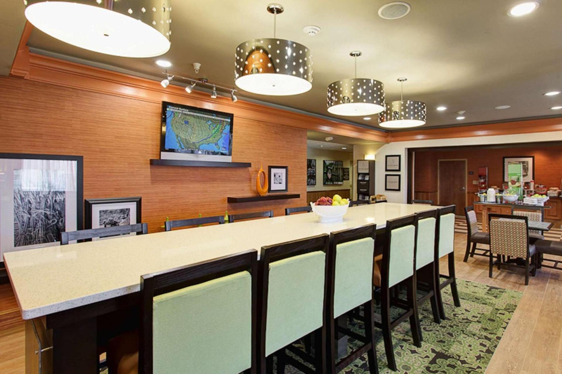Hampton Inn & Suites Fremont photo 8