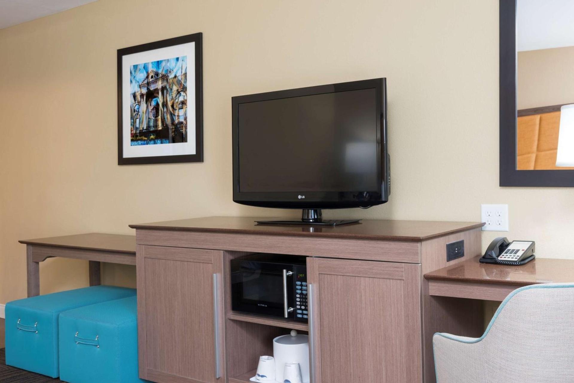 Hampton Inn & Suites Fremont photo 21