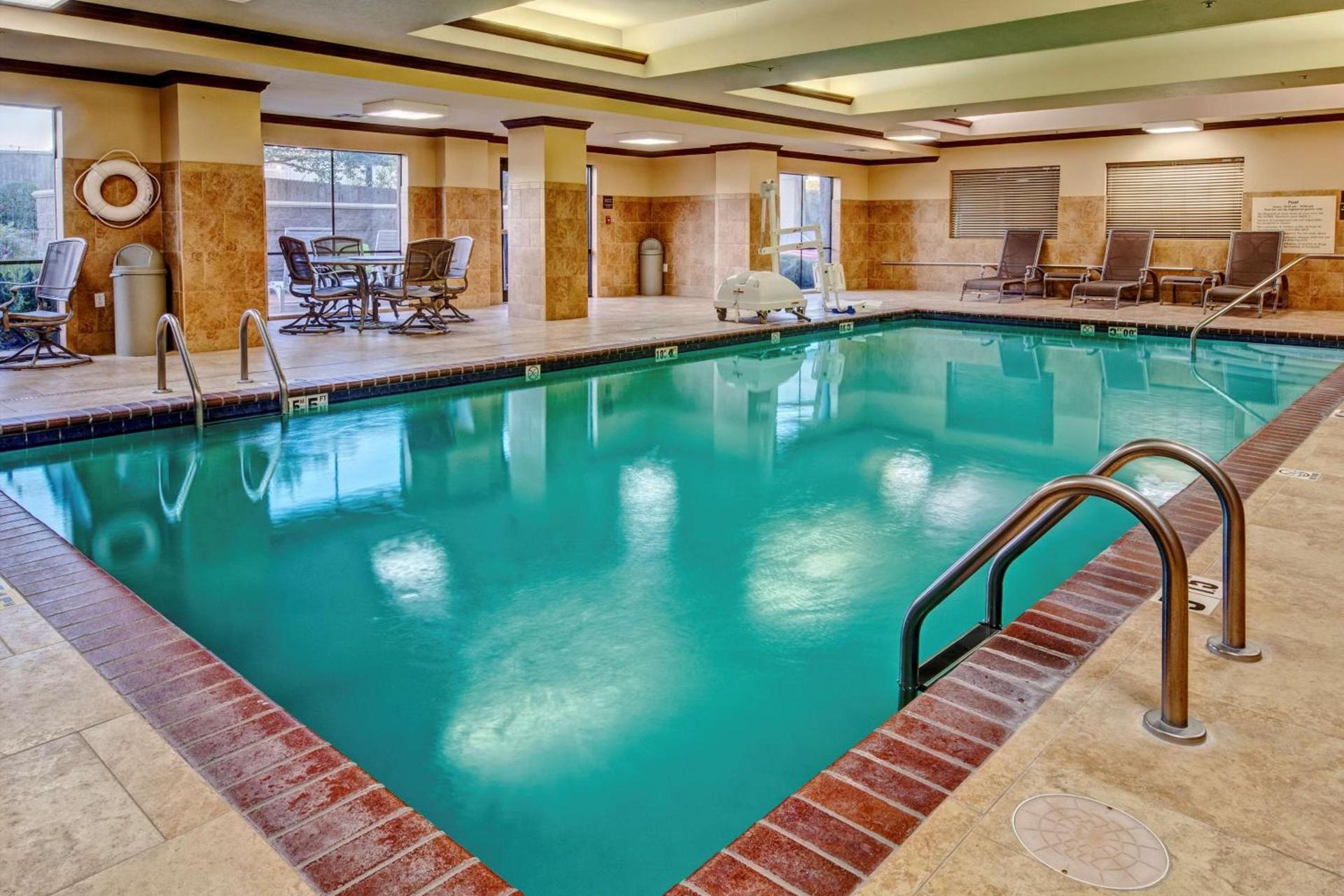 Hampton Inn Van Buren photo 5