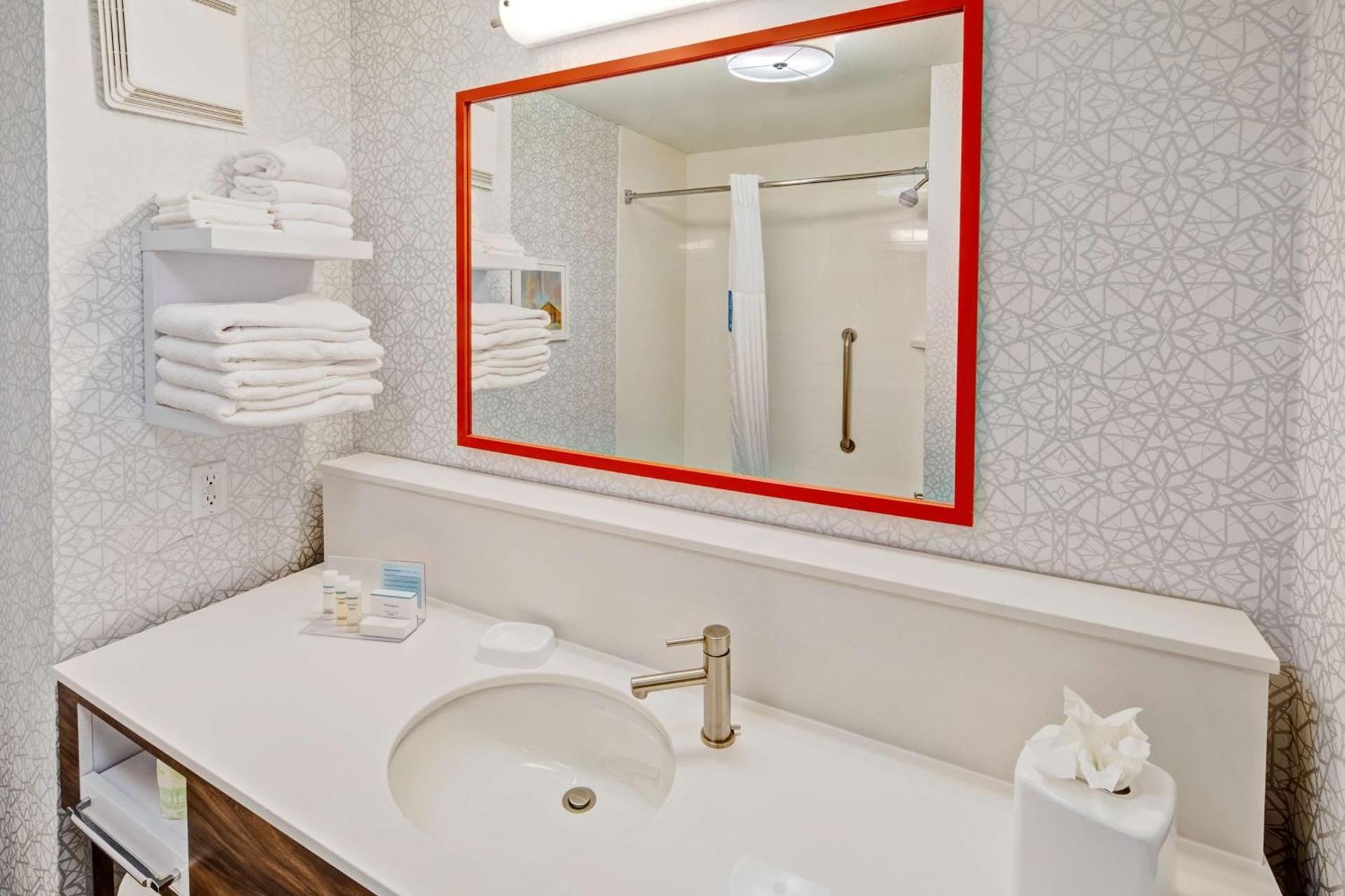 Hampton Inn Van Buren photo 14