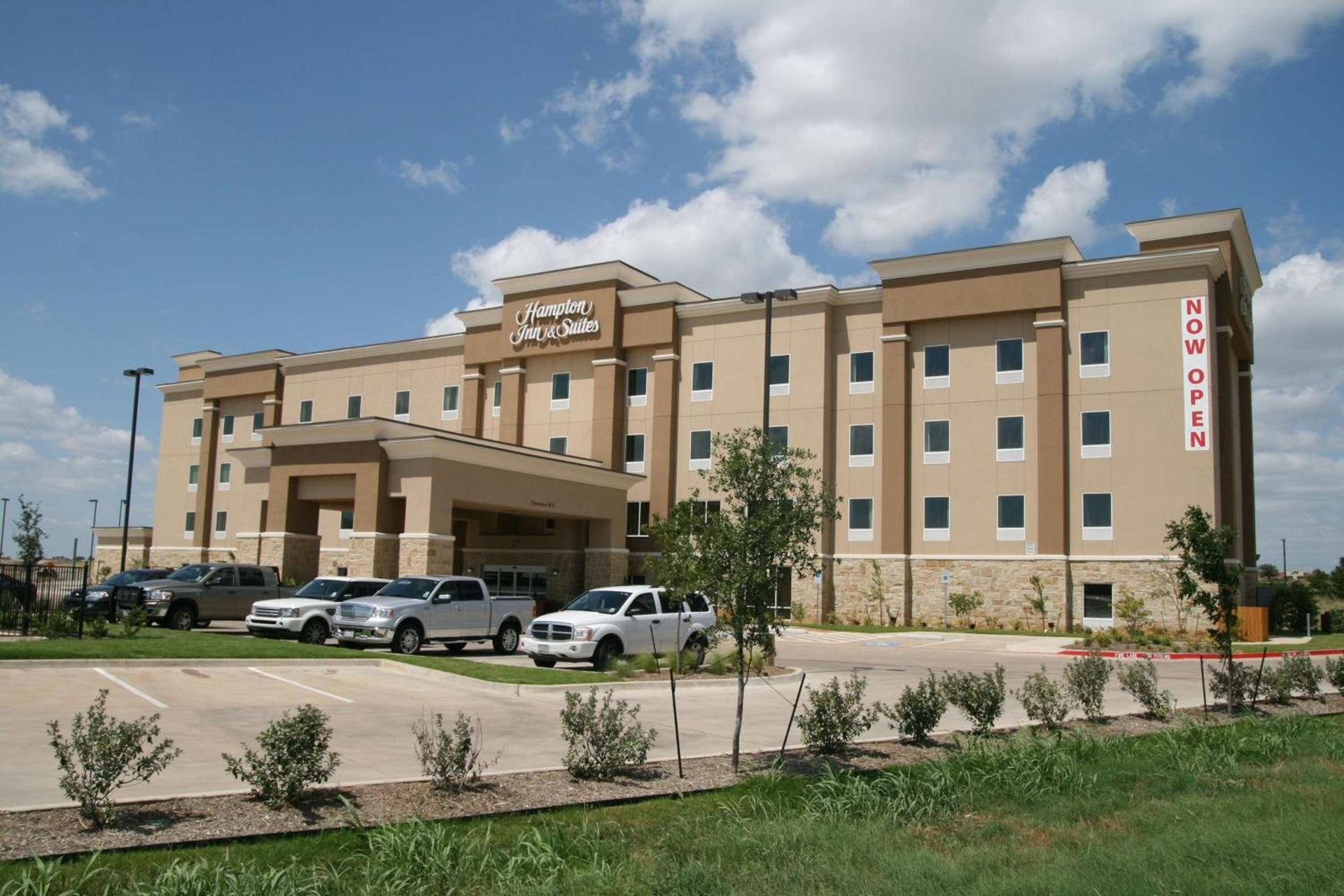 Hampton Inn & Suites Cleburne photo 47
