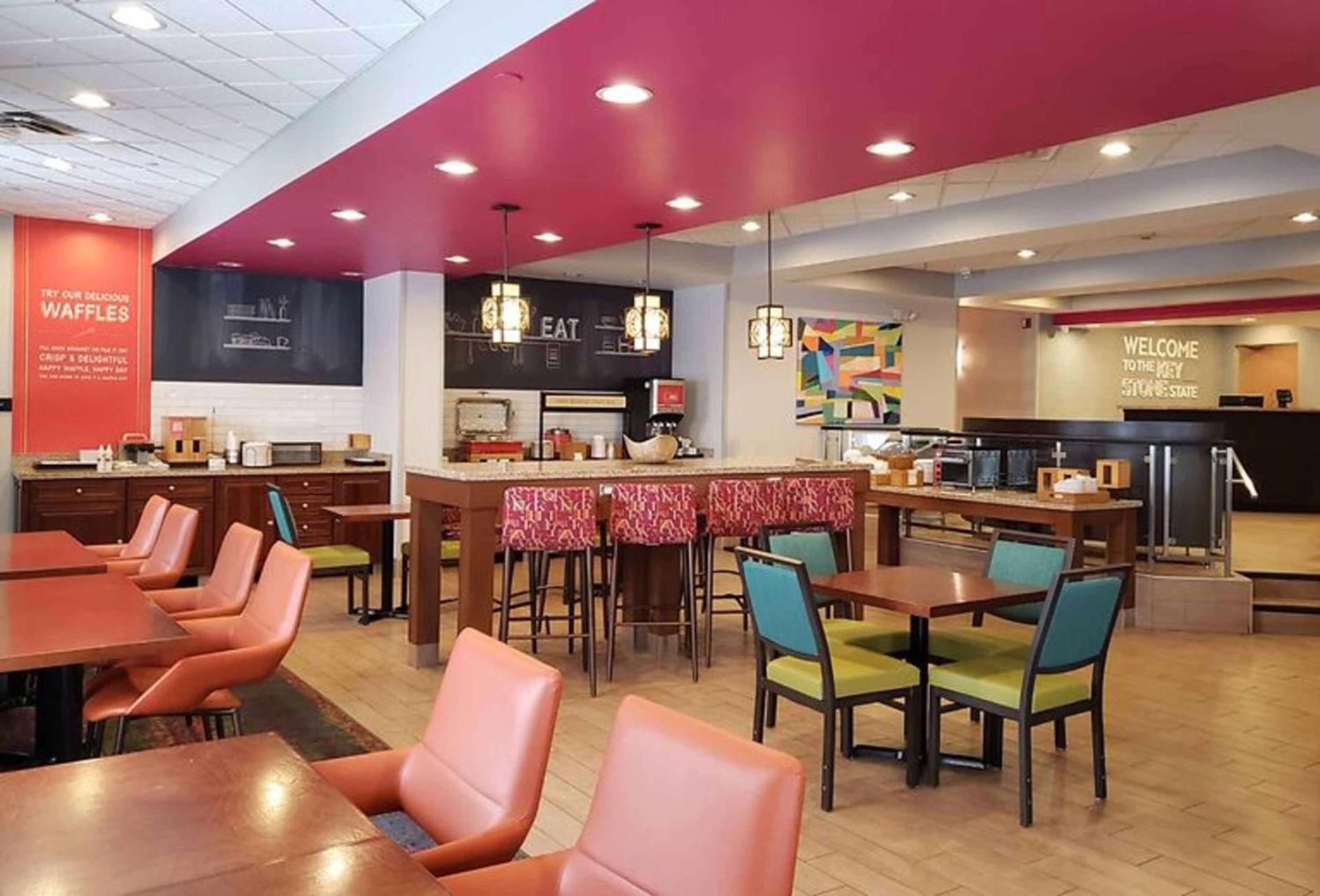 Hampton Inn Greensburg photo 8