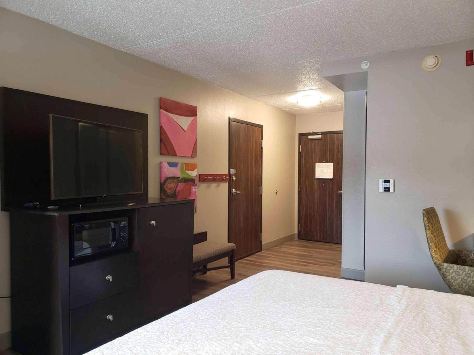 Hampton Inn Greensburg photo 13