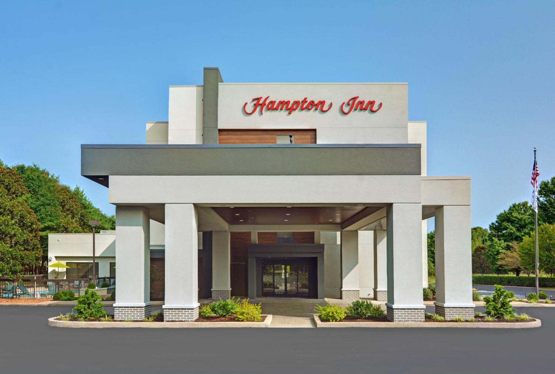 Hampton Inn Gallatin photo 2