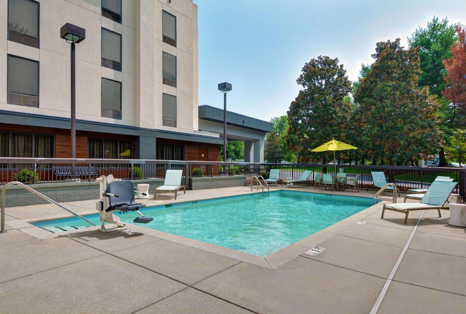 Hampton Inn Gallatin photo 9