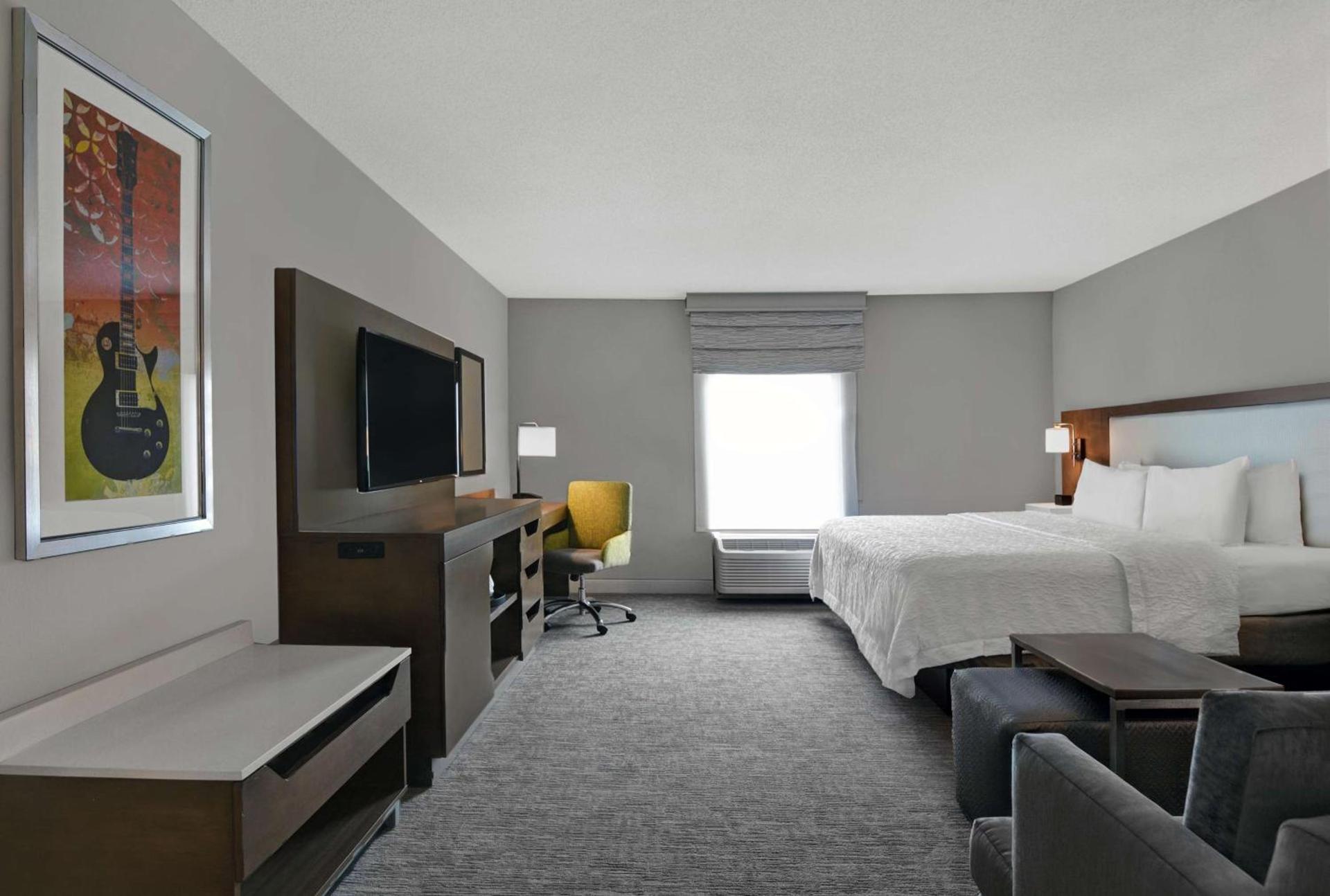 Hampton Inn Gallatin photo 31