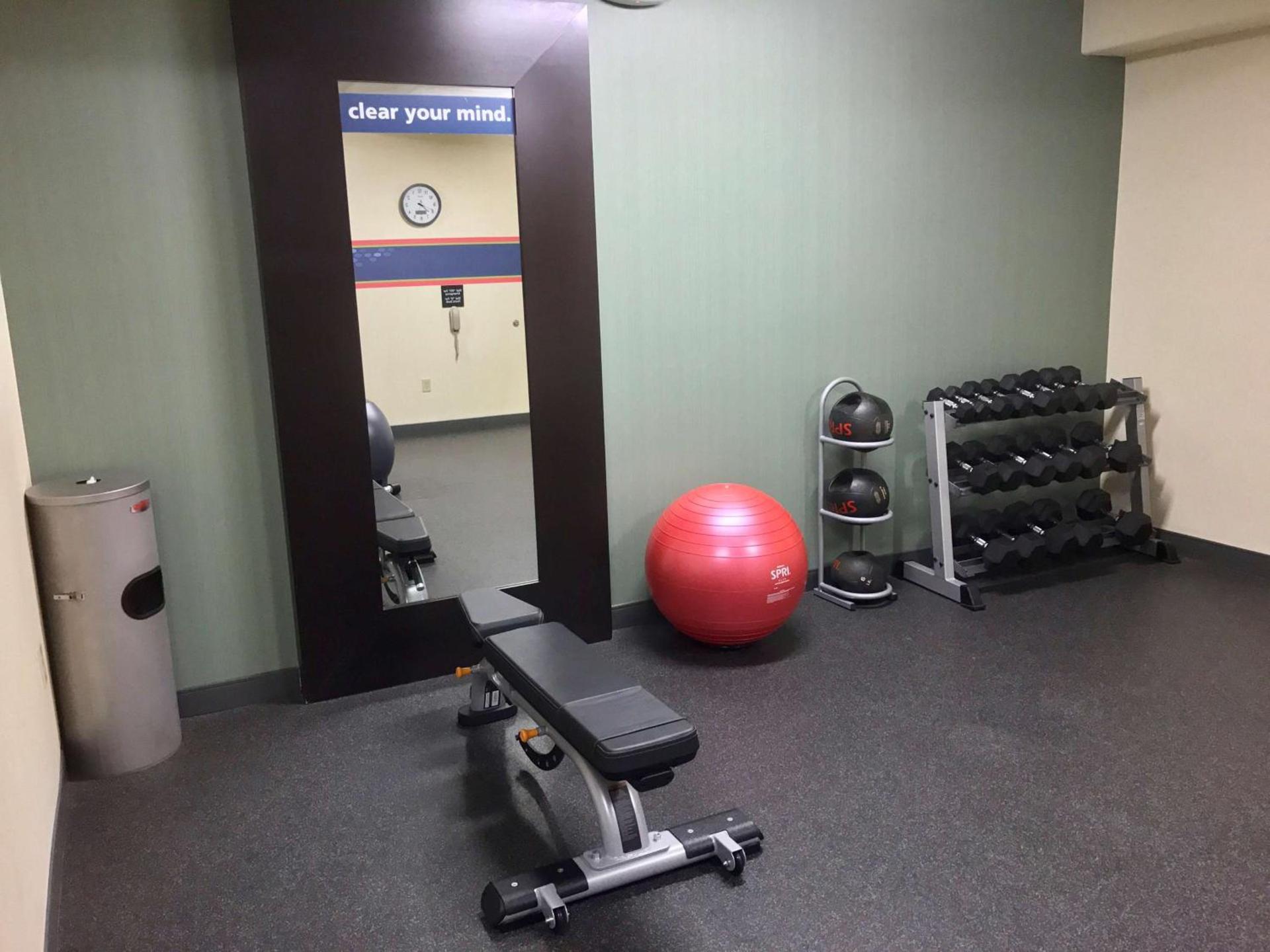 Hampton Inn Garden City photo 14