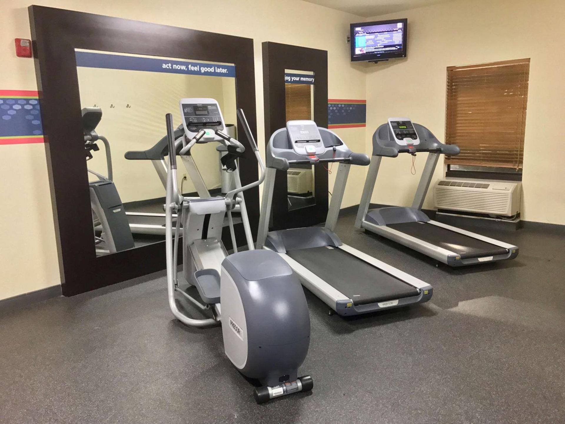 Hampton Inn Garden City photo 15