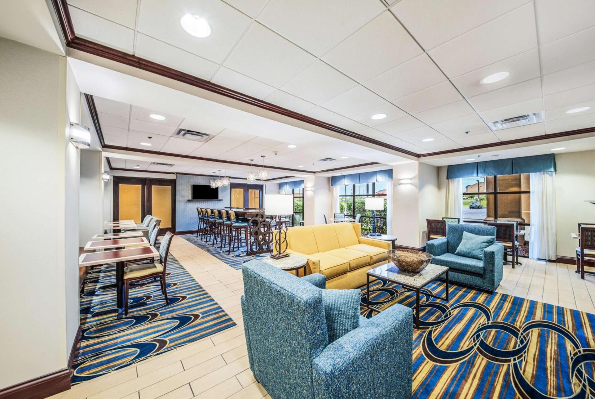 Hampton Inn Greenfield photo 5