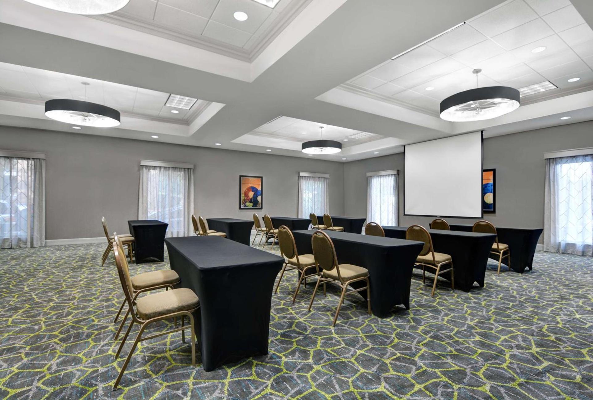 Hampton Inn Gallatin photo 44
