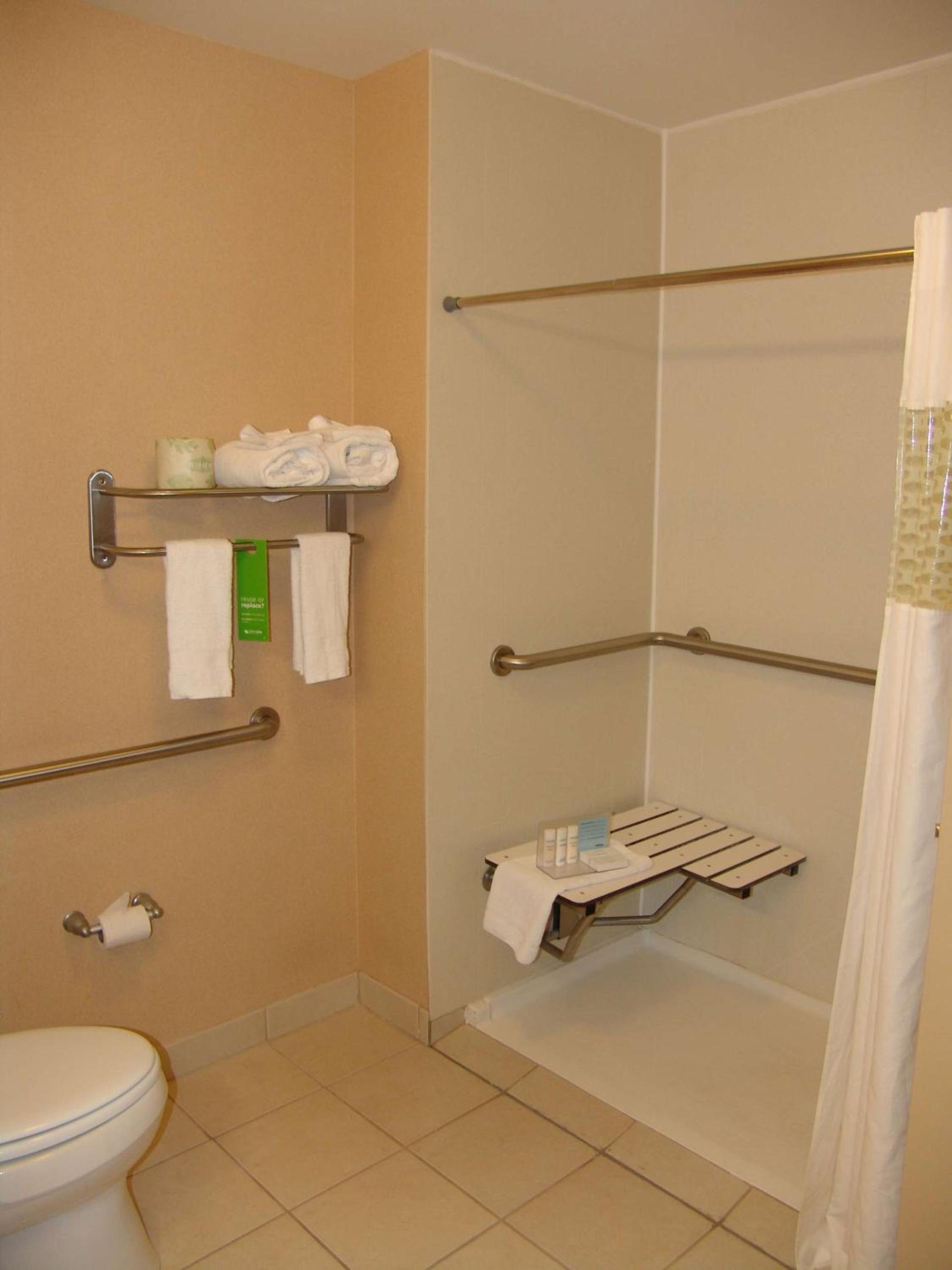 Hampton Inn Garden City photo 24