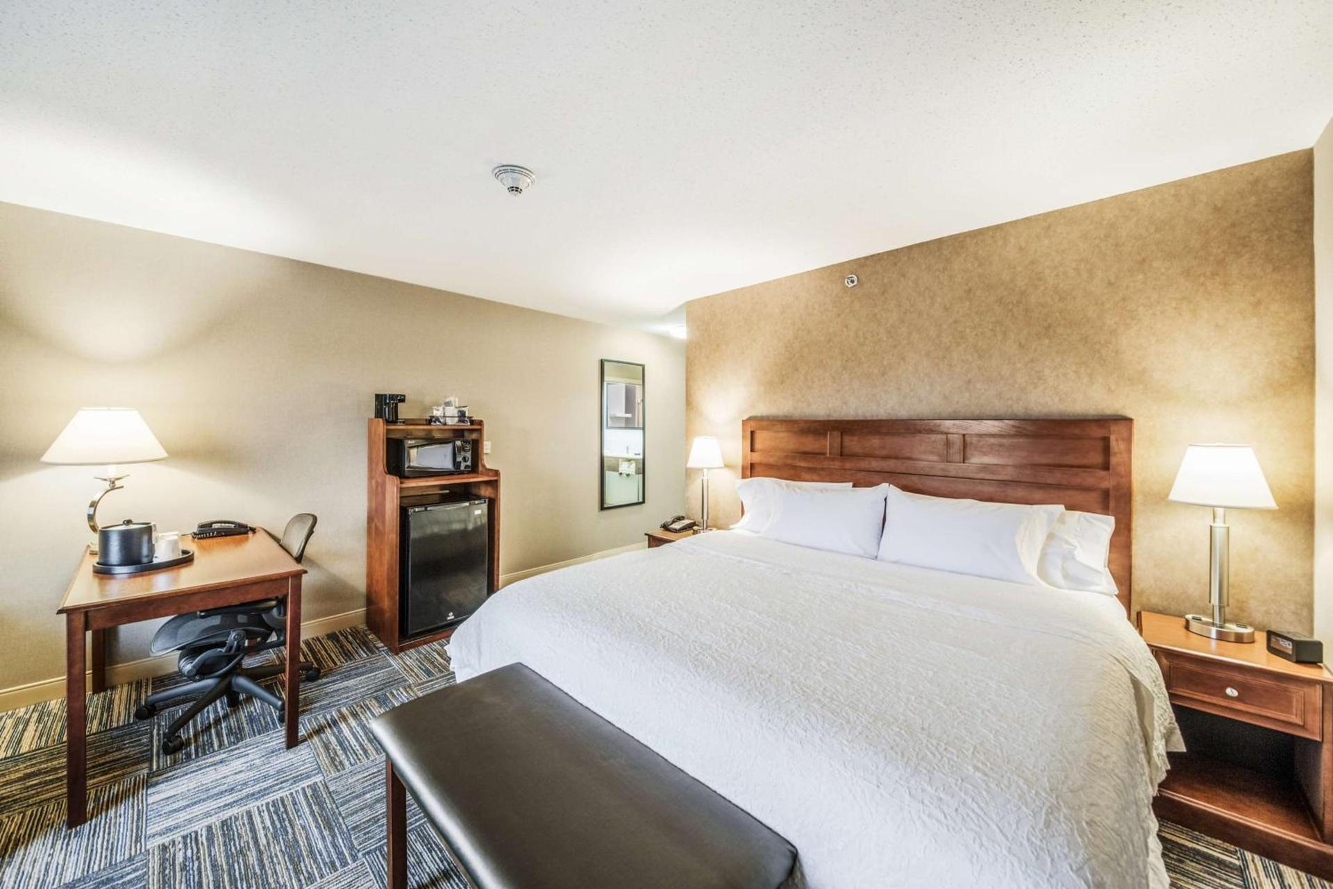 Hampton Inn Greenfield photo 21